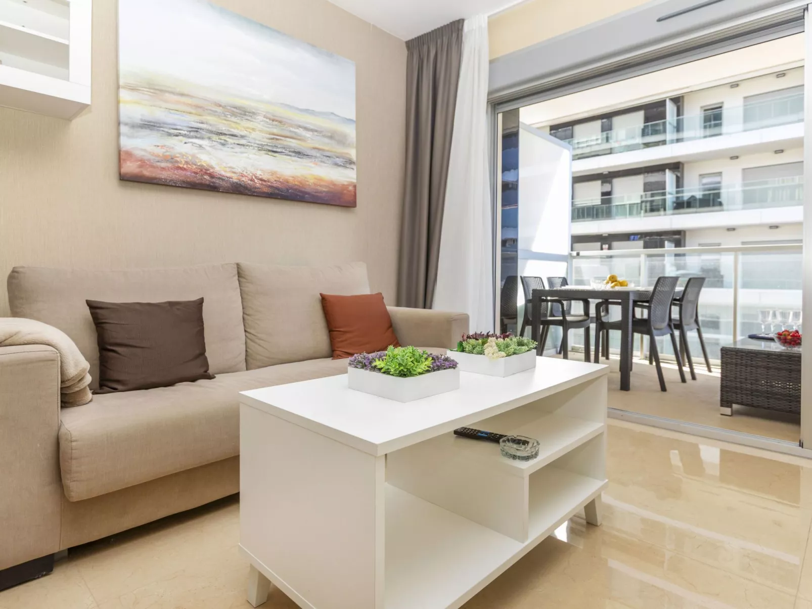 Ciudad Jardin I - Inside