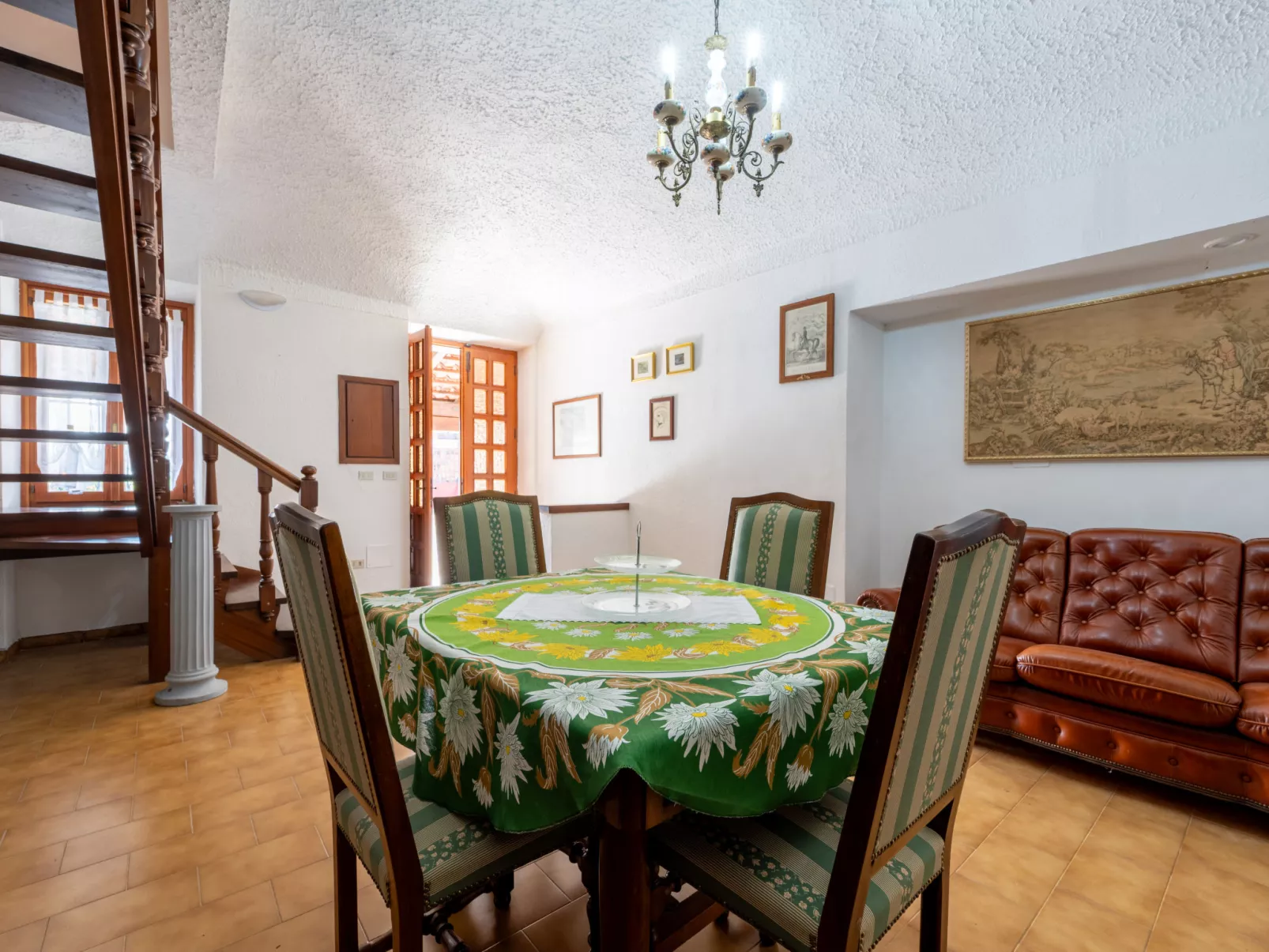 Barba Pipin - Inside