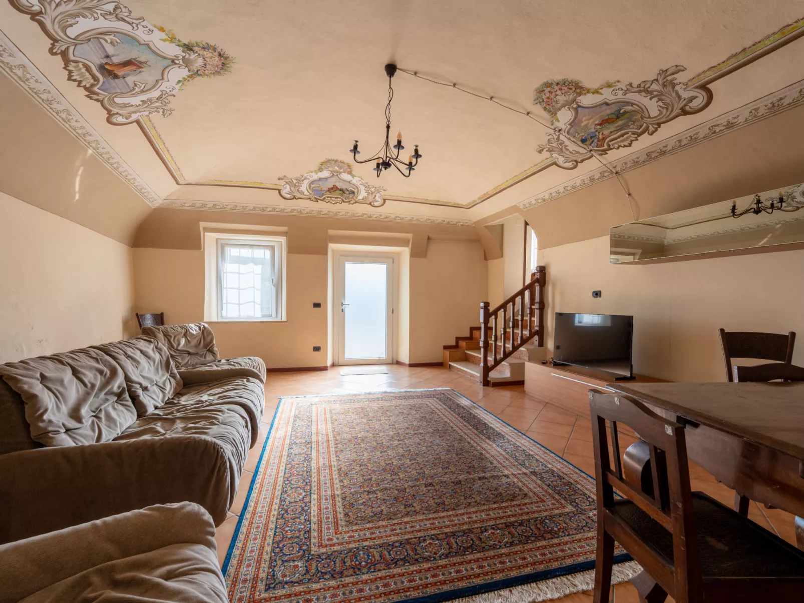 Nonna Maria del Pio - Inside