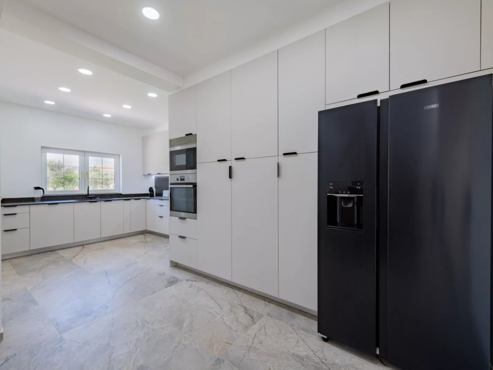 V4 Águia Vermelha - Inside