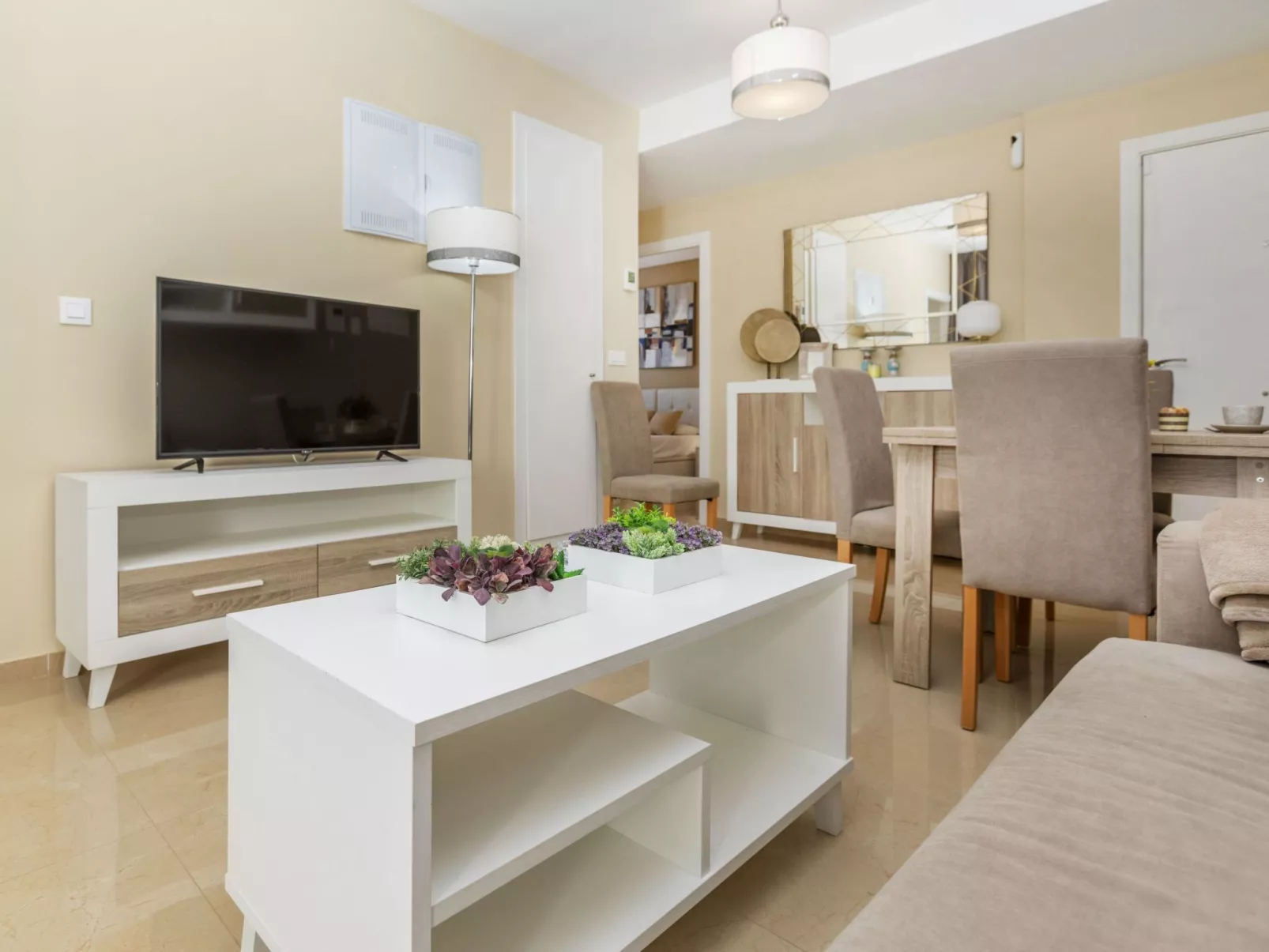 Ciudad Jardin I - Inside