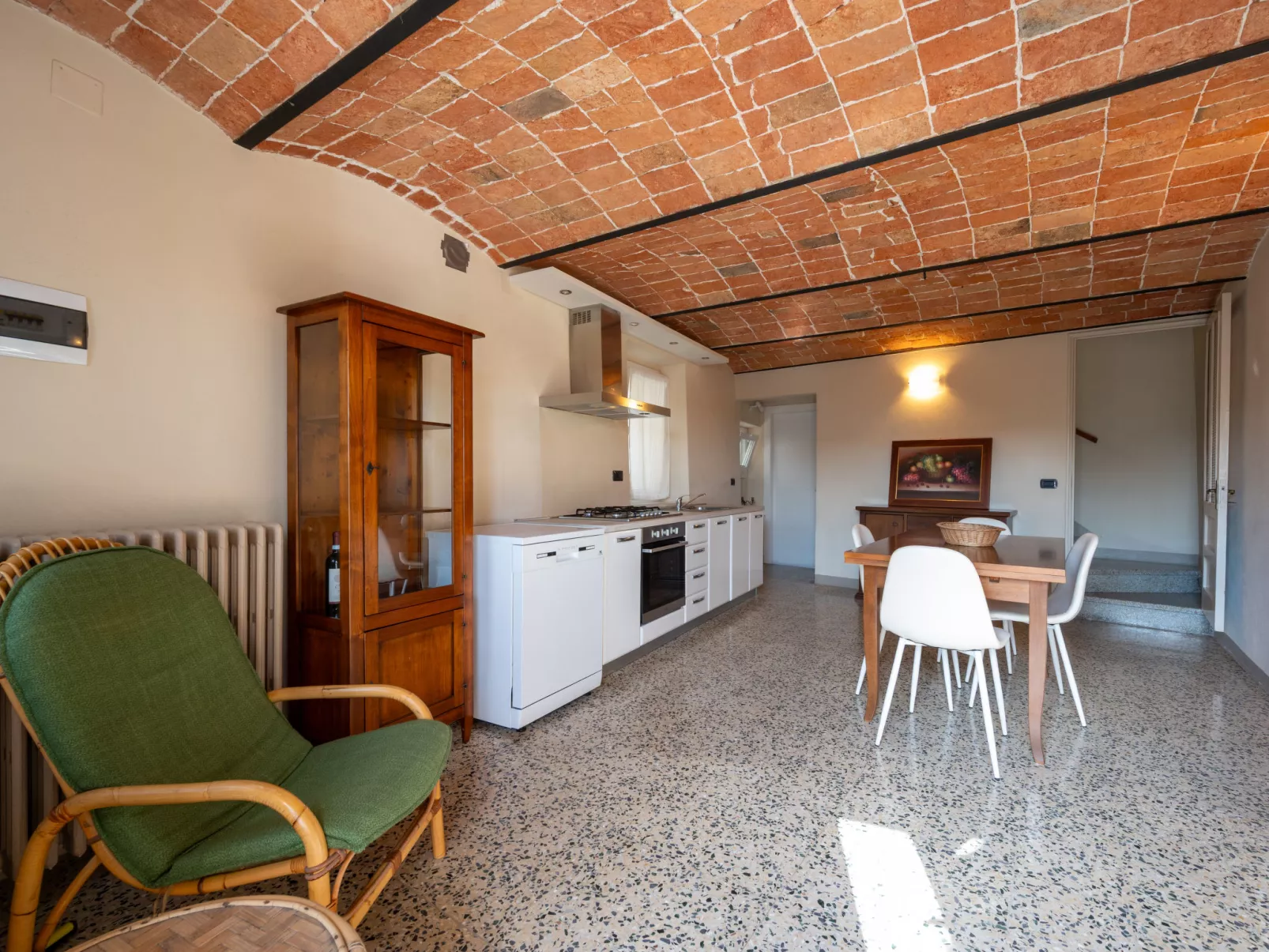 Nonna Maria del Pio - Inside