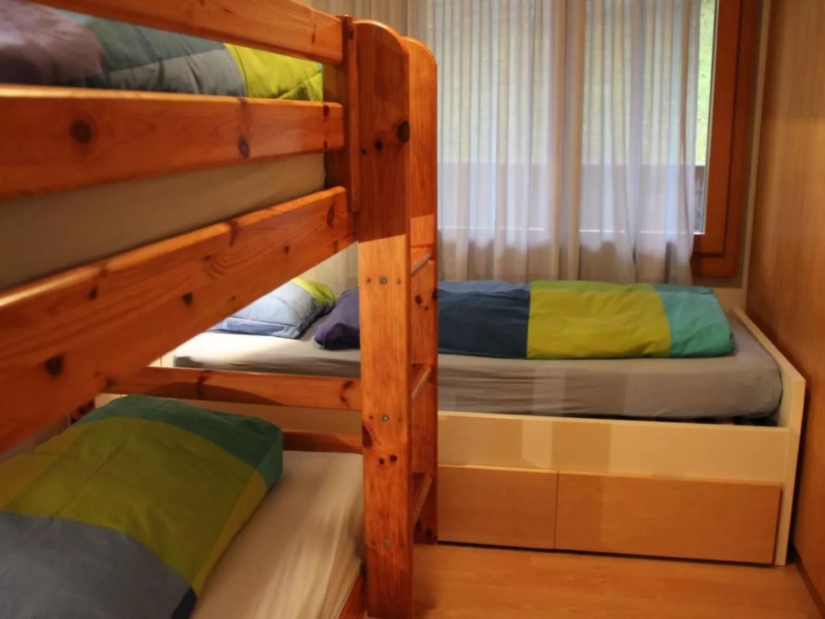 Ski-in/ Ski-out Nordostwand 4-Bett-Ferienwohnung - Drinnen