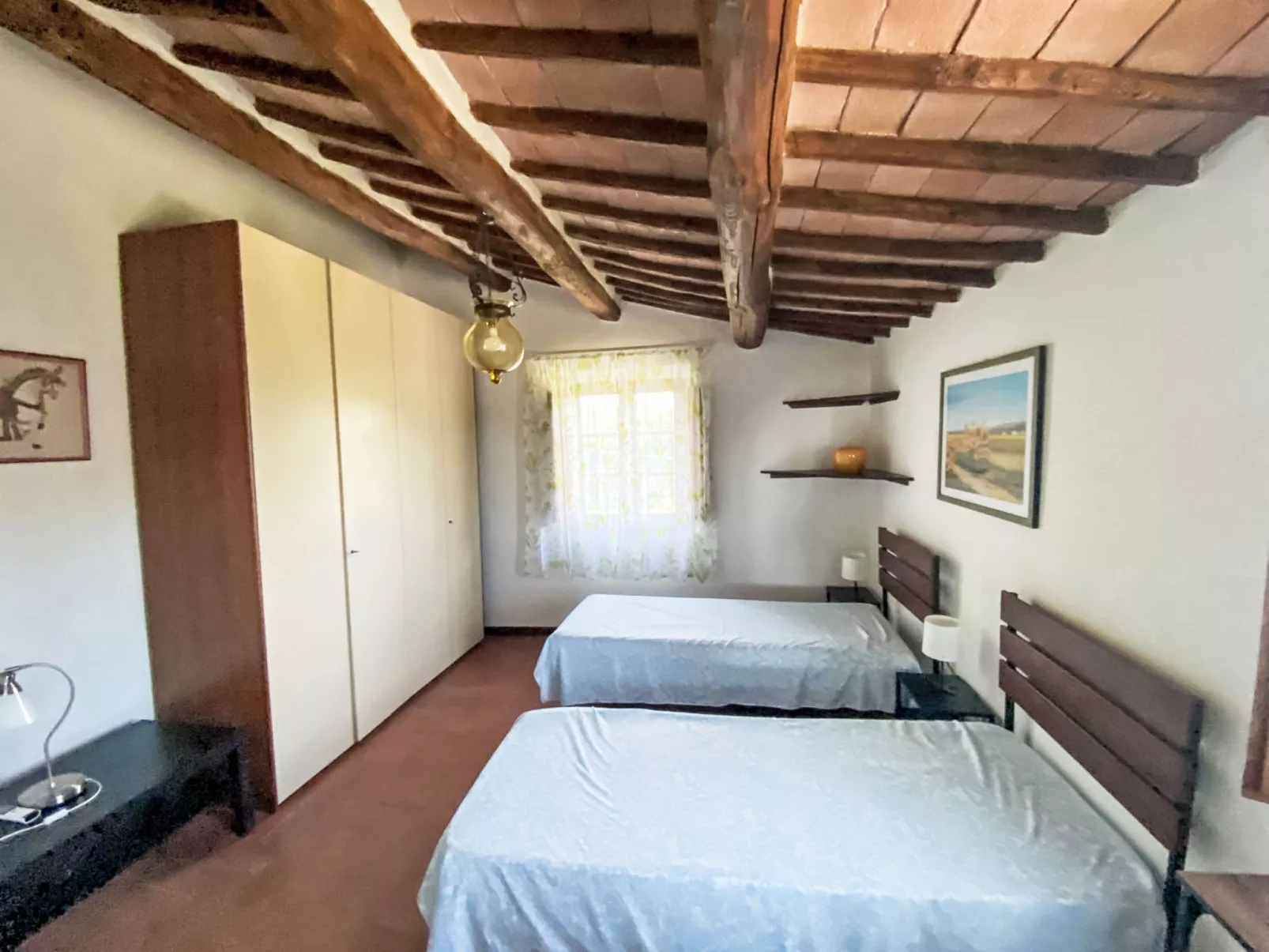 Fiore di Mandorlo - Inside