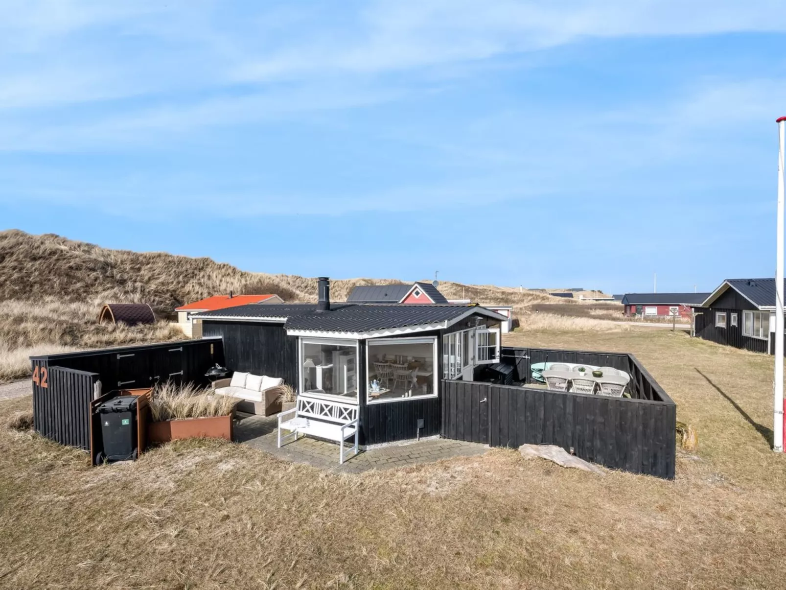 "Jorie" - 100m from the sea - Outside