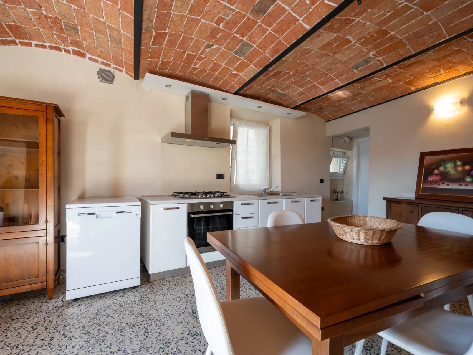 Nonna Maria del Pio - Inside