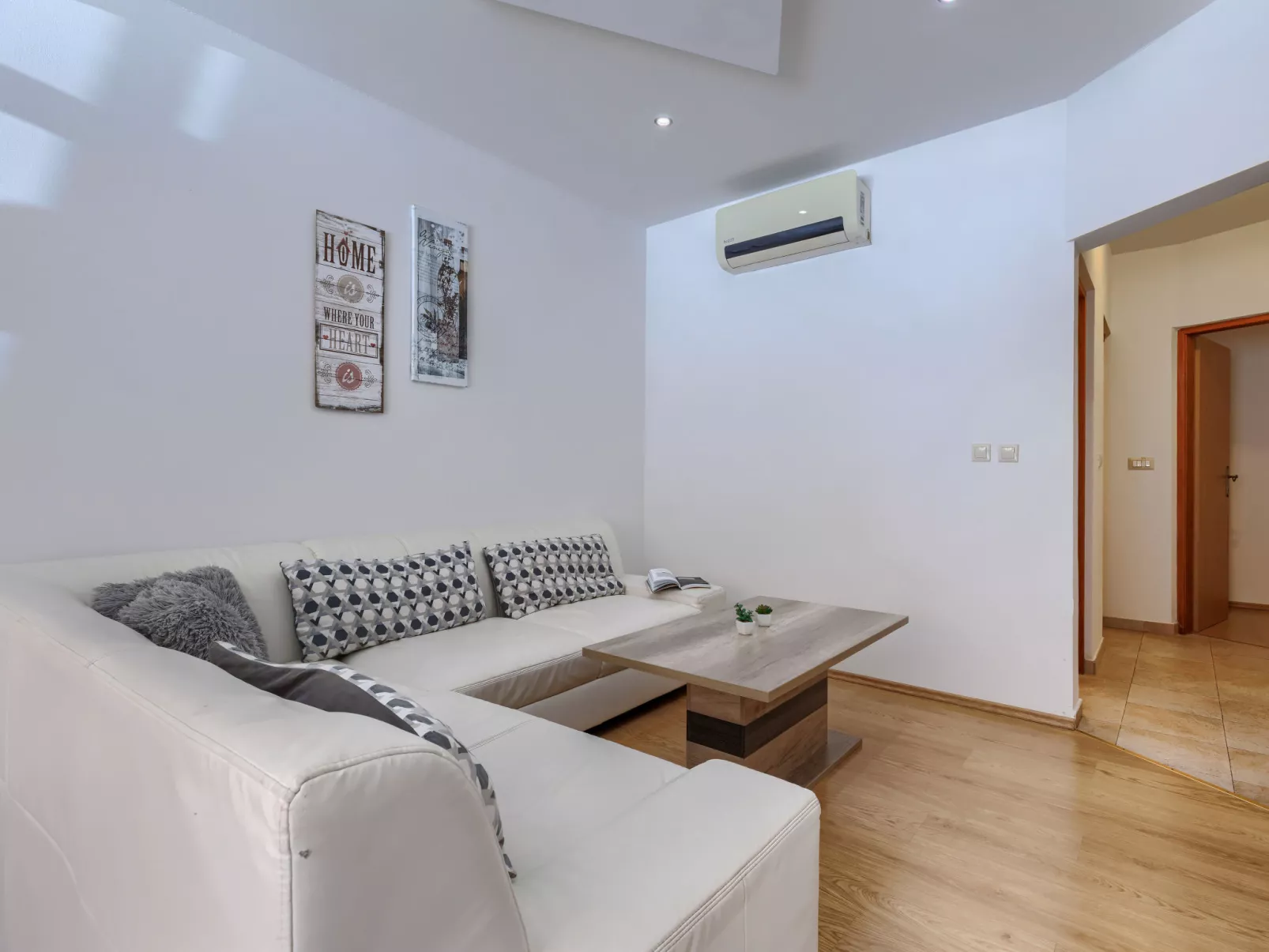 Milanković - Drinnen