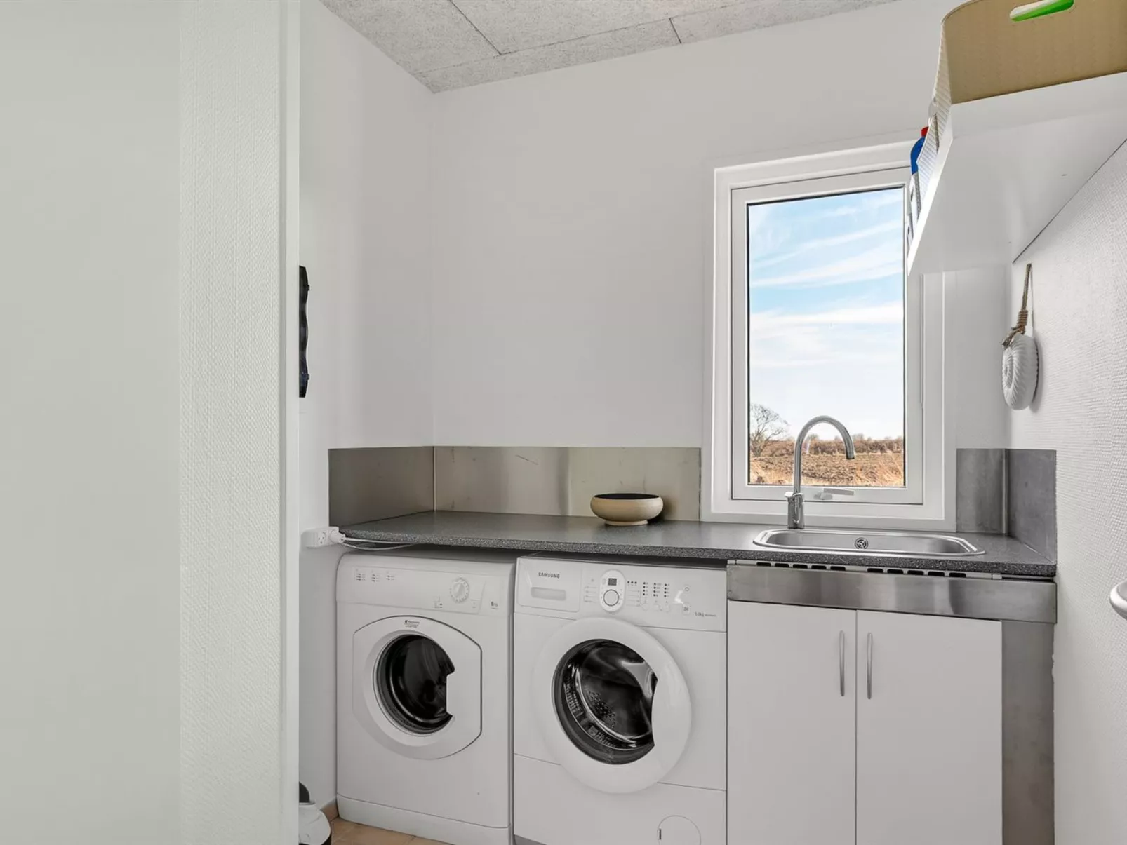 "Angret" - 380m from the sea - Drinnen