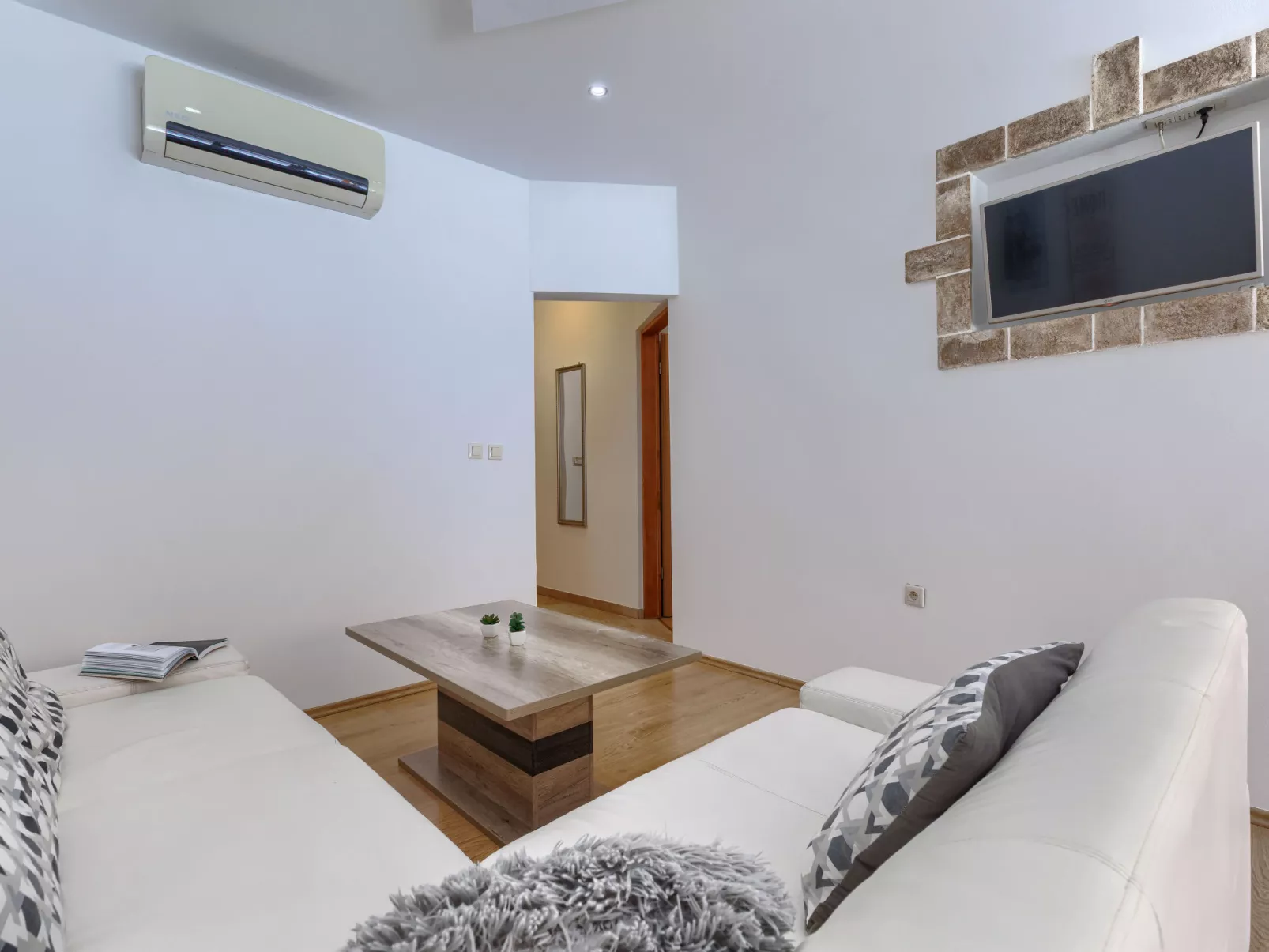 Milanković - Drinnen