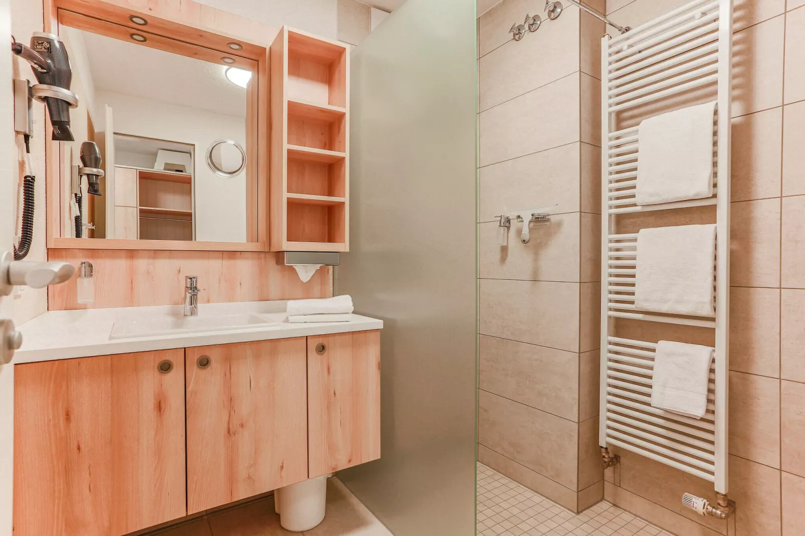 BEECH Resort Fleesensee in Göhren-Lebbin - Bathroom