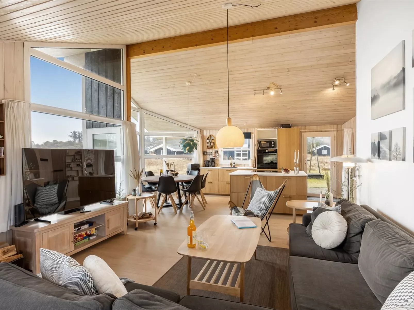 "Zafirka" - 364m from the sea - Inside