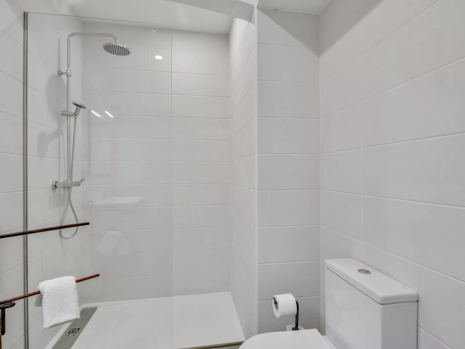 Bright & Artistic - Inside