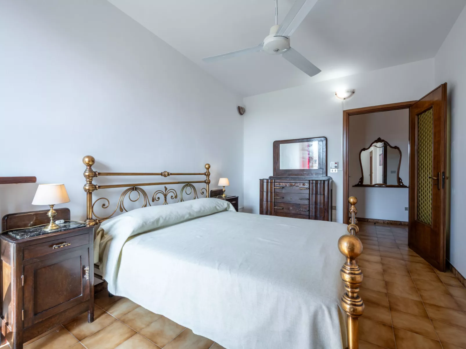 Barba Pipin - Inside