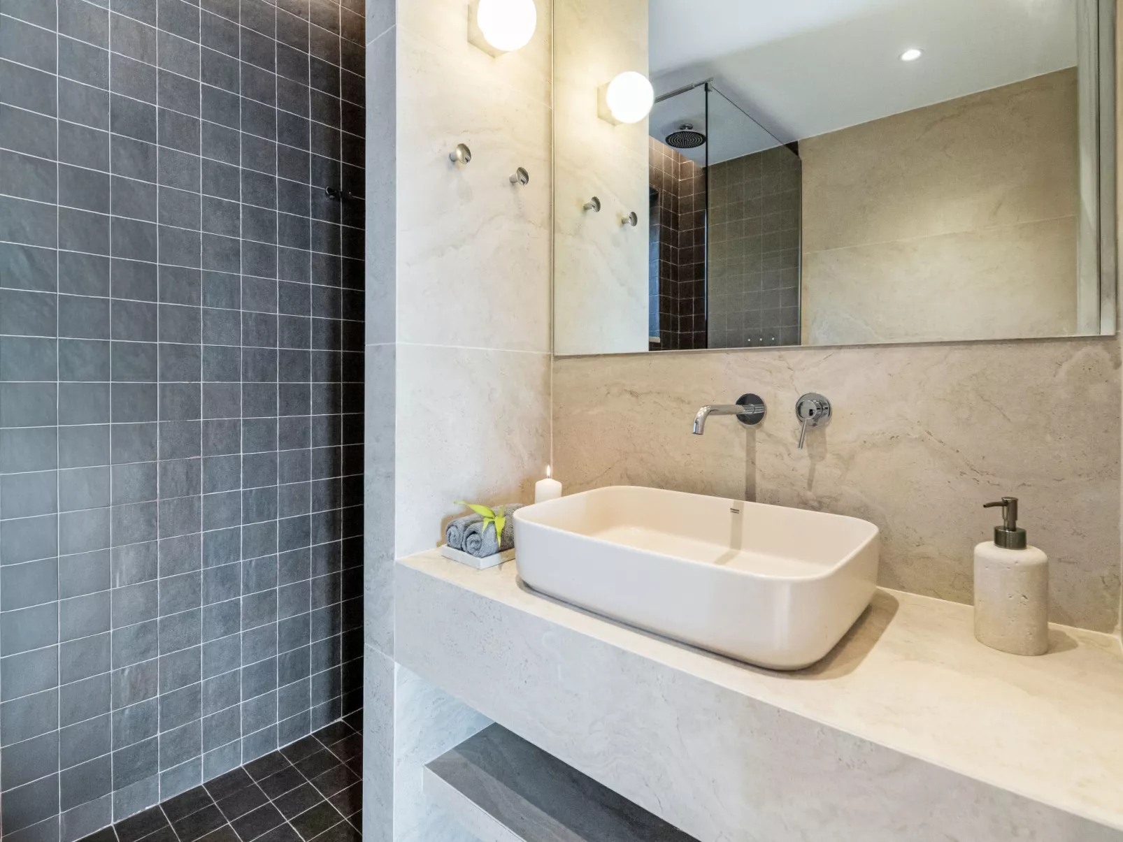 Karavi Villa mit privatem Zugang zum Meer - Inside