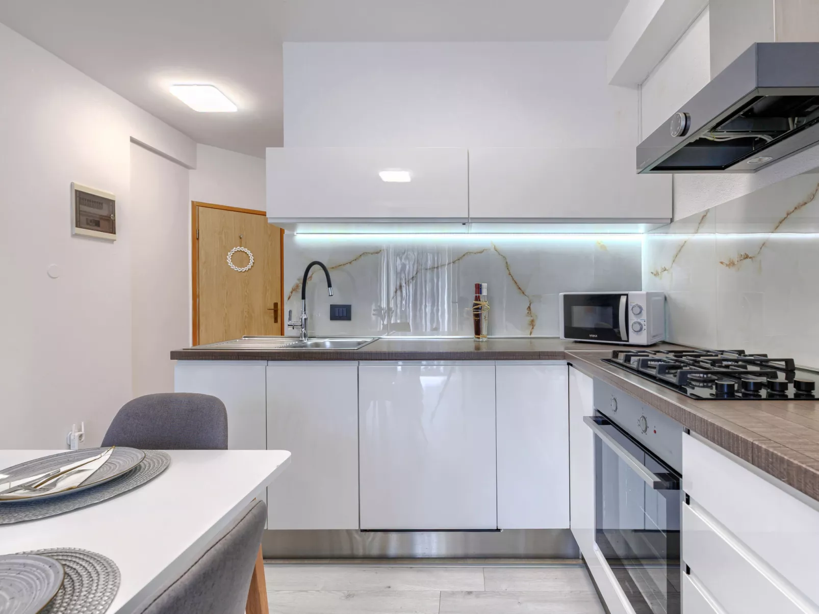 Milanković - Inside