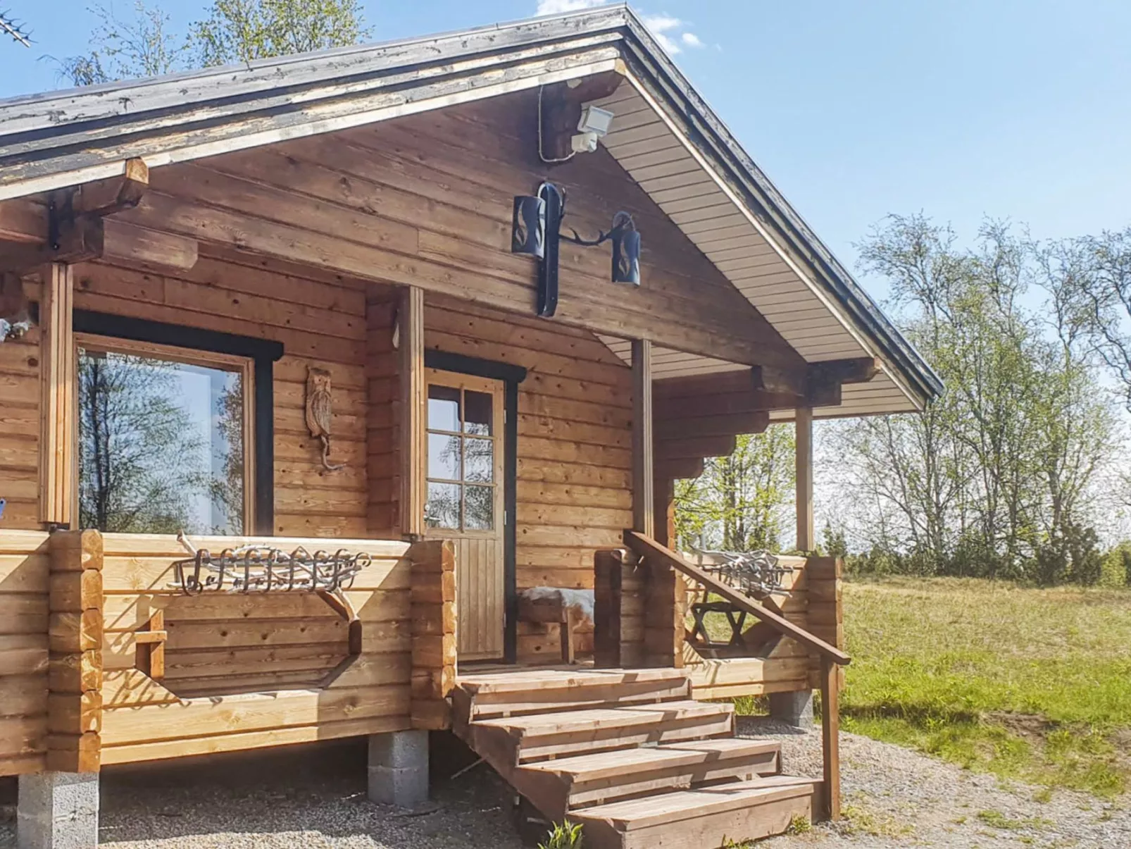 Pikkupöllö - Dedans