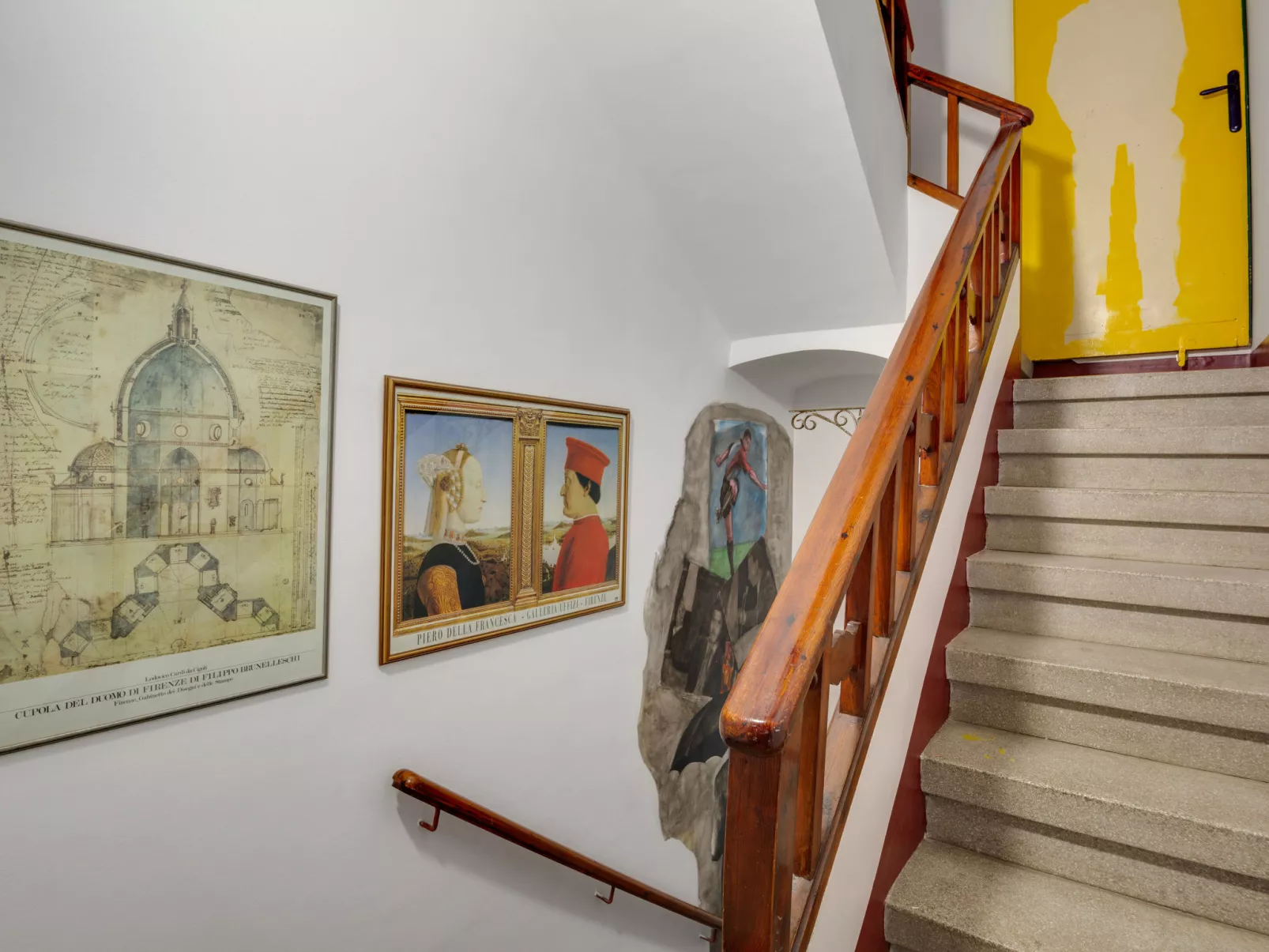 Bright & Artistic - Inside