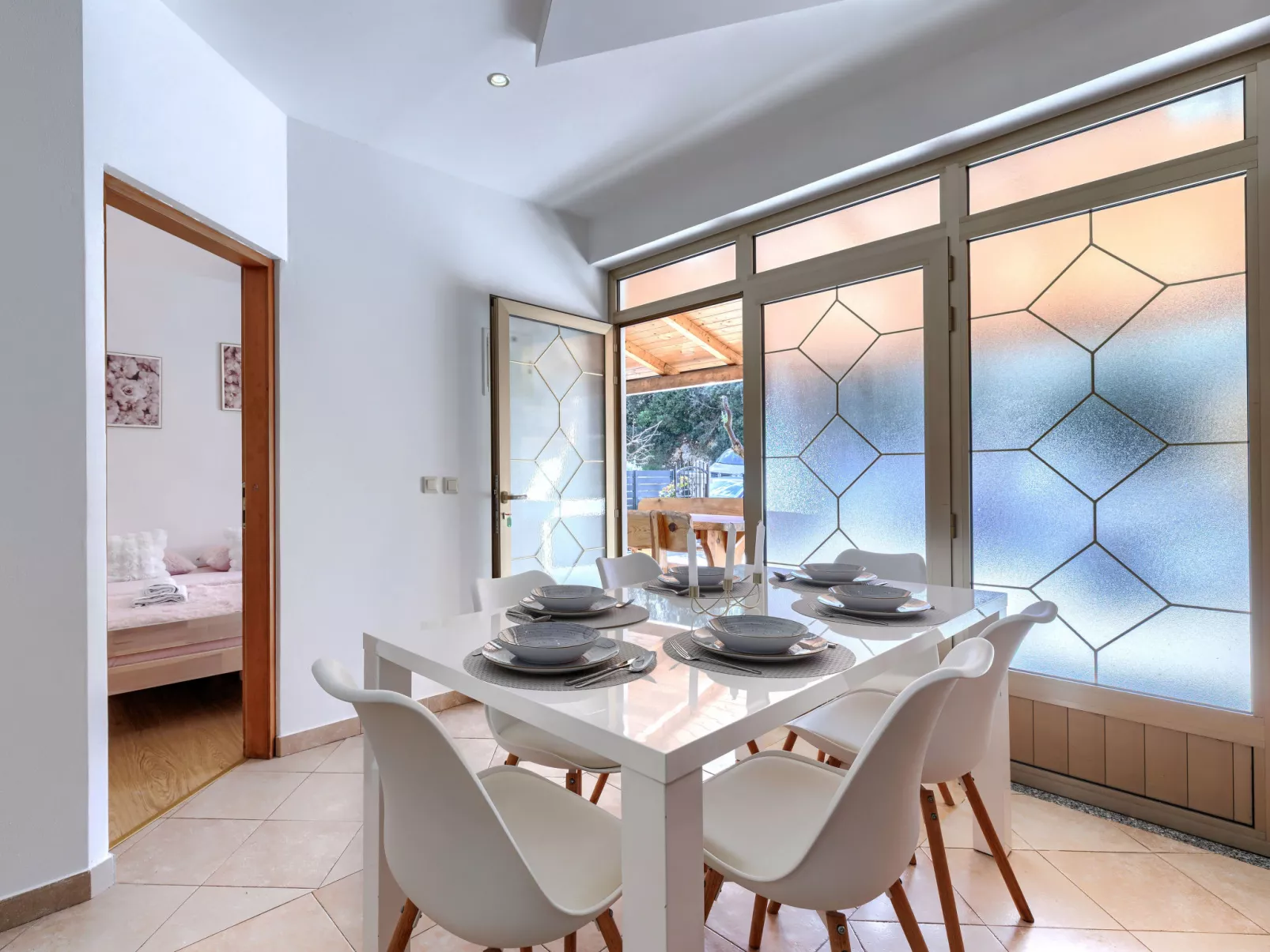 Milanković - Drinnen