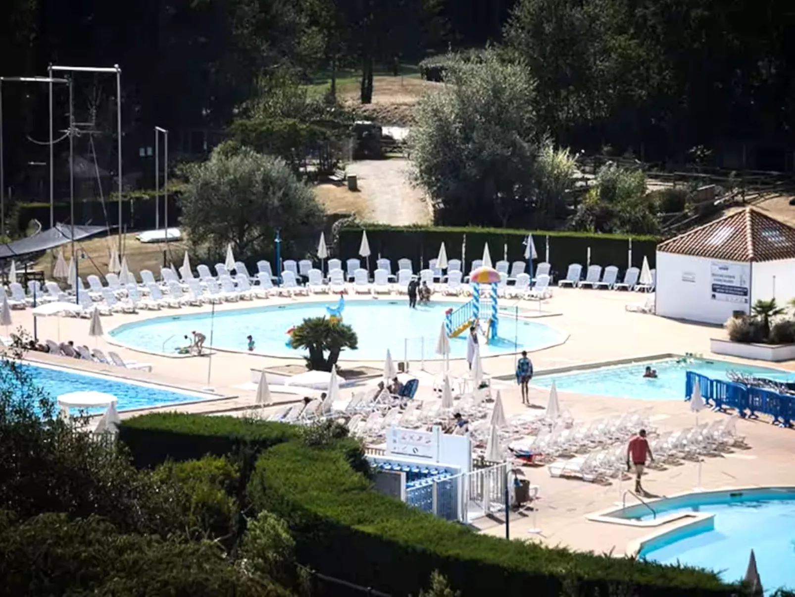 Le Saint Hilaire - Draußen