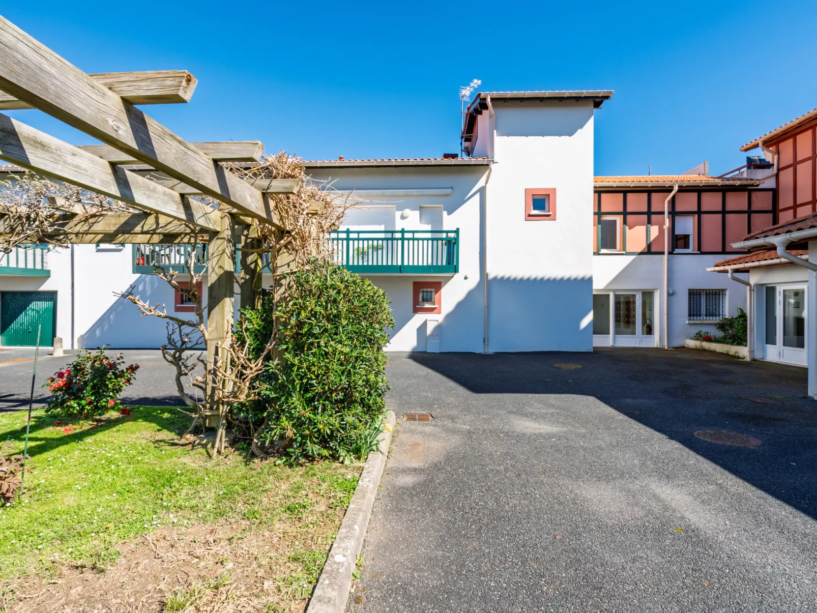 Argi betean - Outside