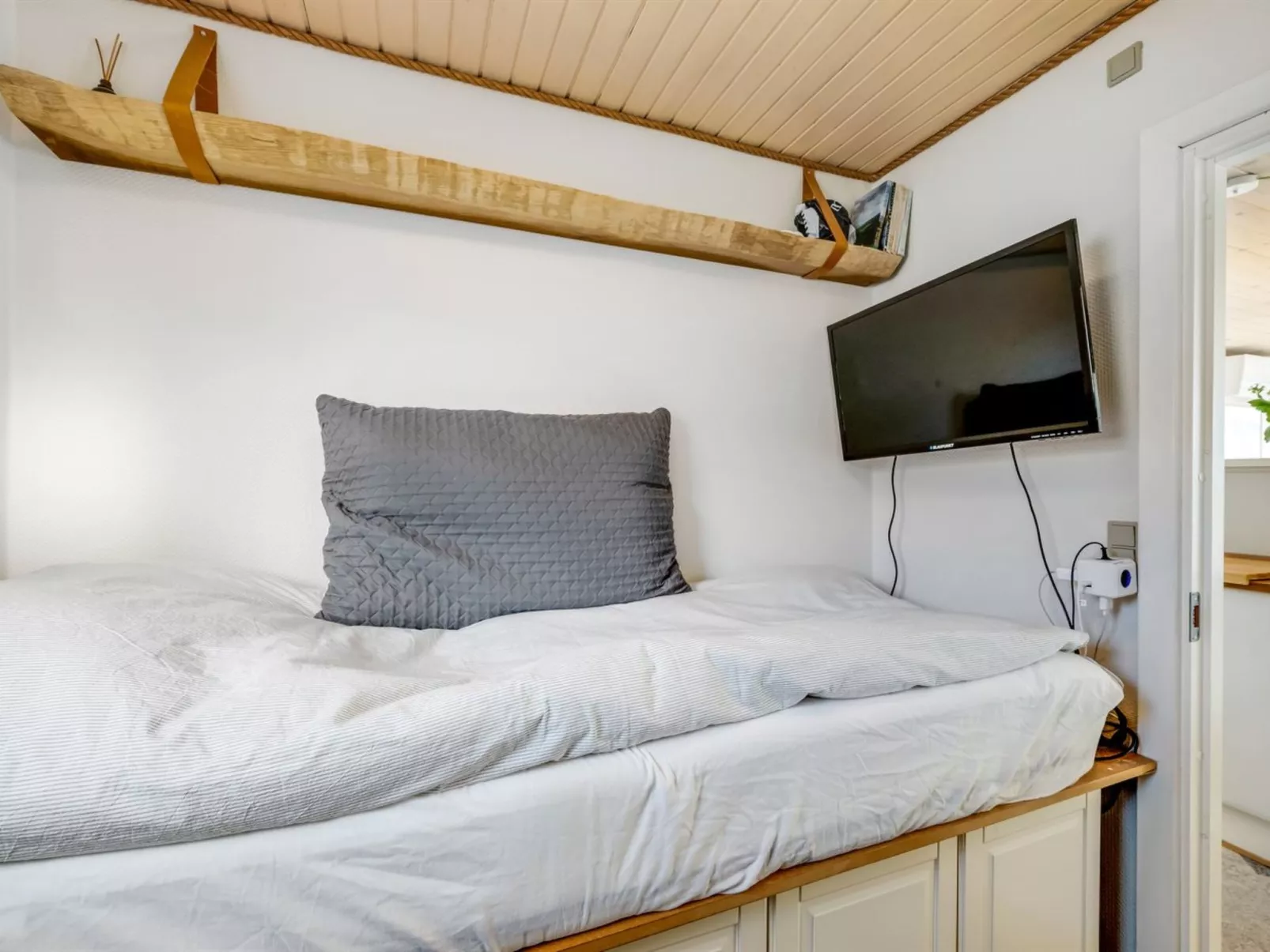 "Jorie" - 100m from the sea - Inside