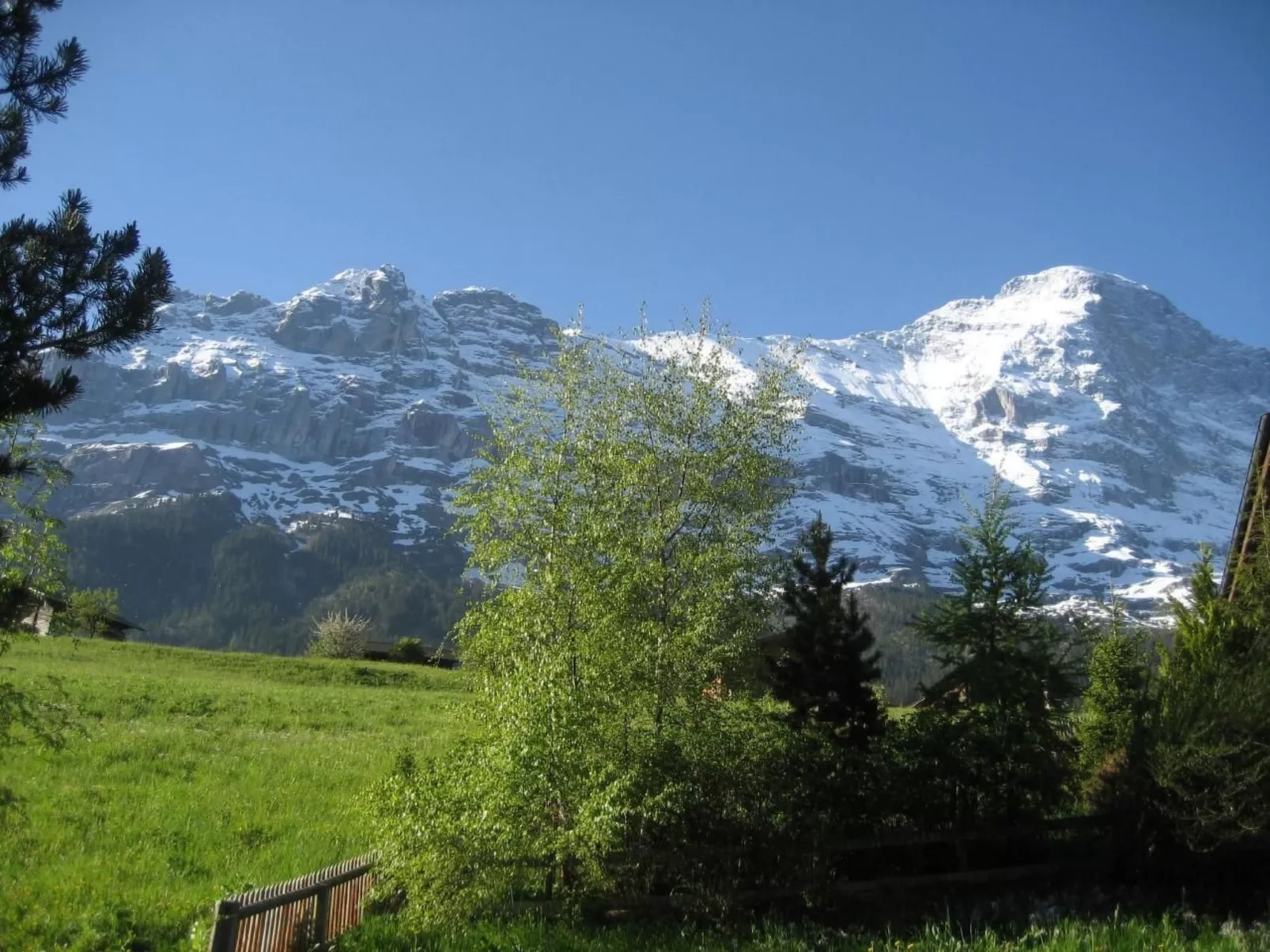 Ski-in/ Ski-out Nordostwand 4-Bett-Ferienwohnung - Draußen