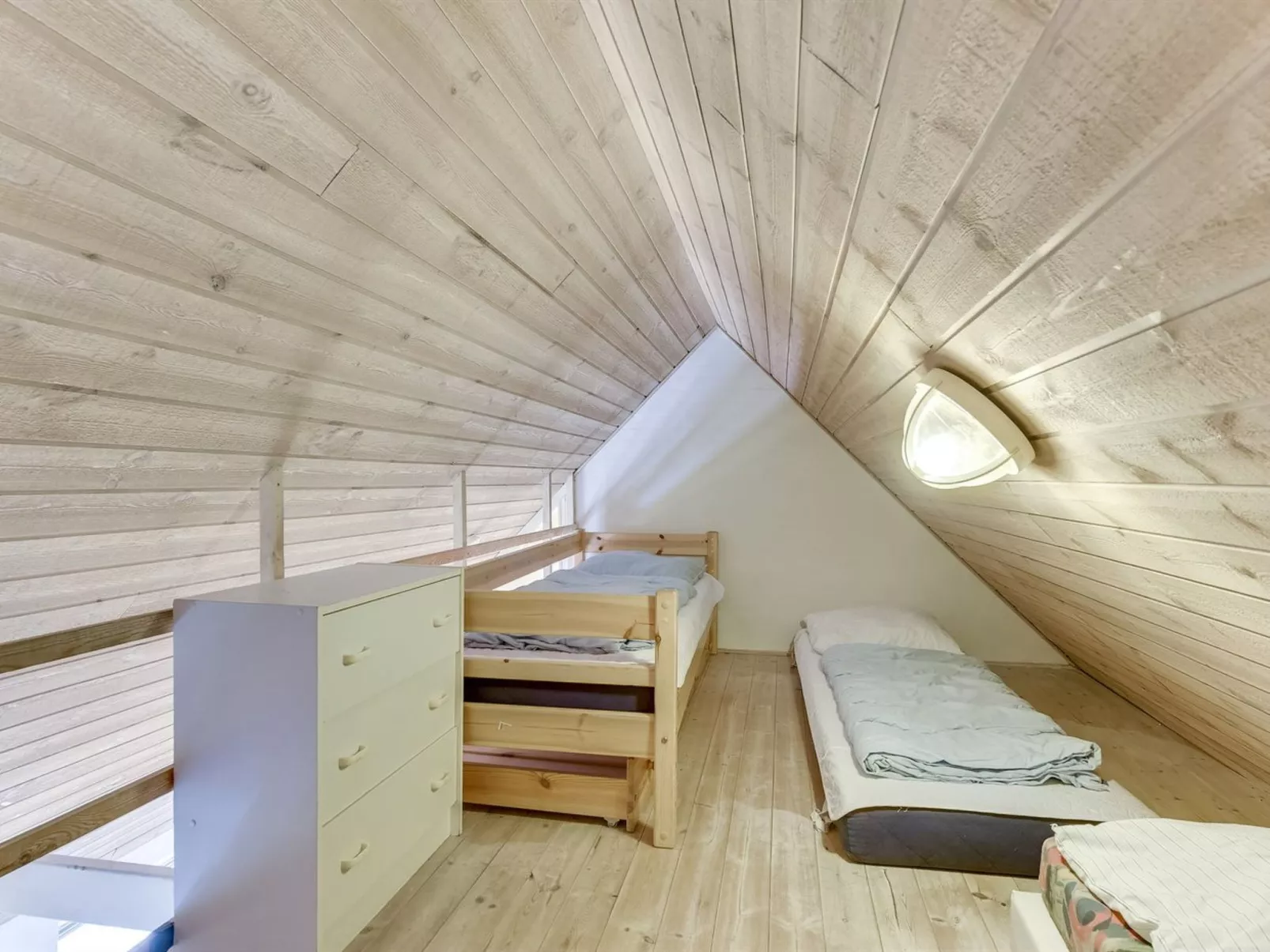 "Laetitita" -  from the sea - Inside