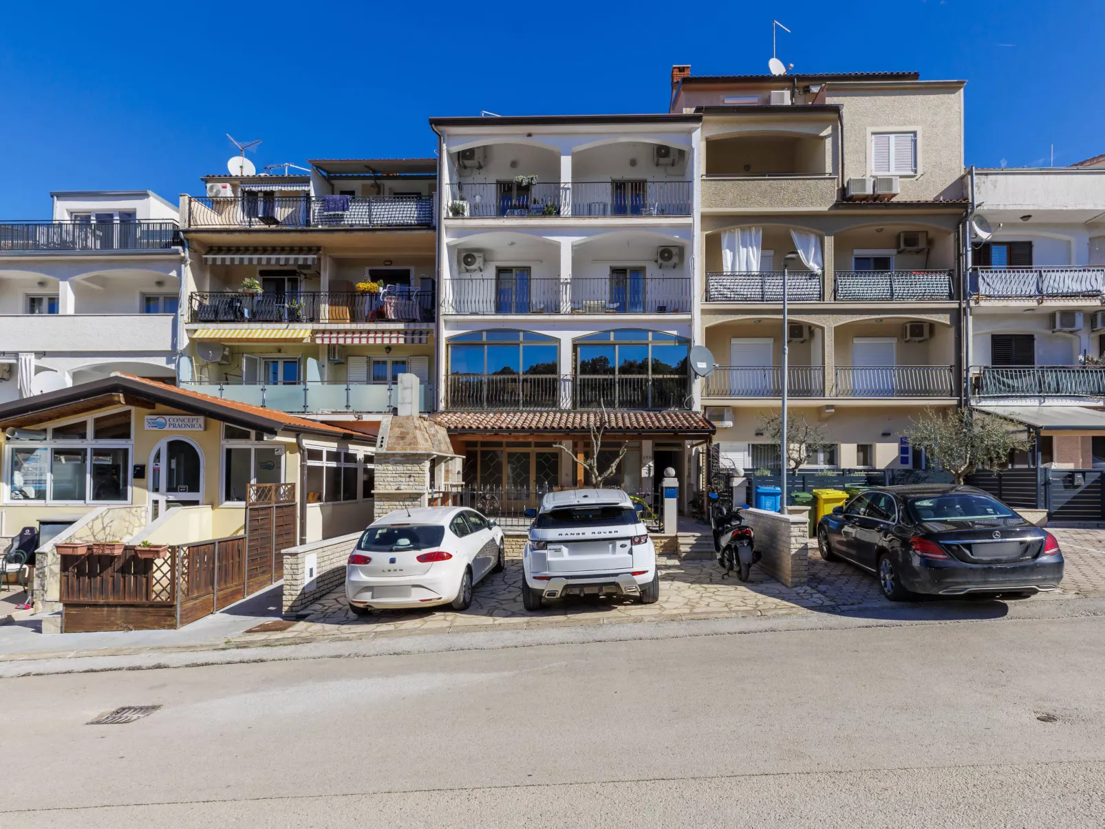 Milanković - Outside