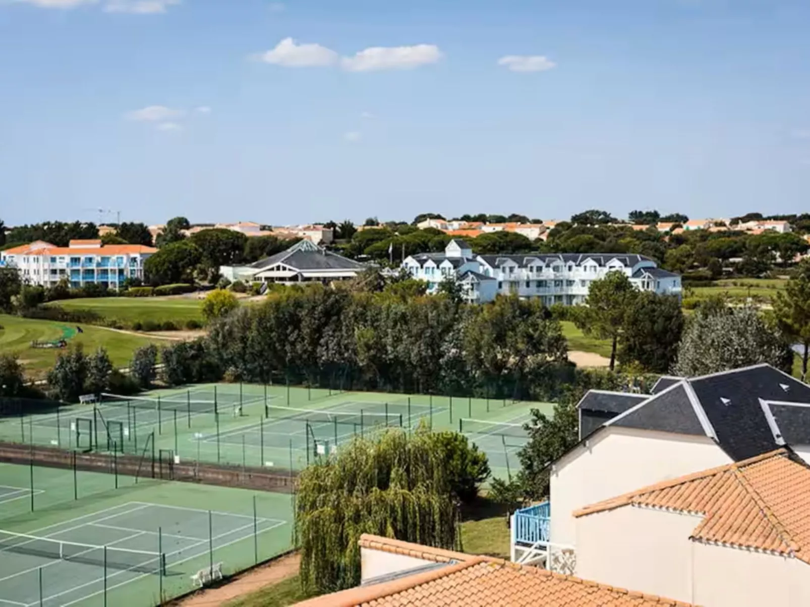 Le Saint Hilaire - Draußen