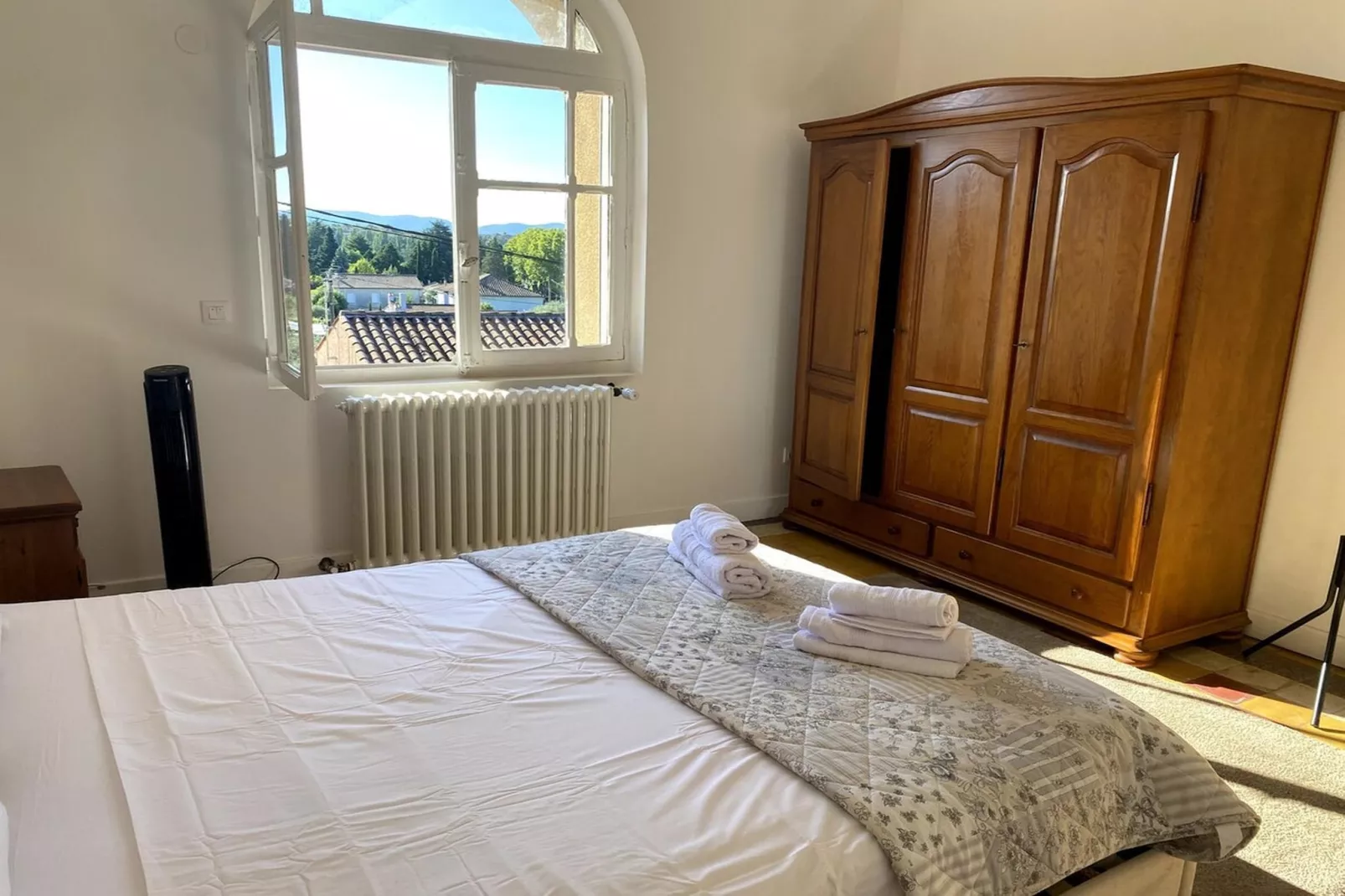 Grande Maison et piscine privée - Schlafzimmer