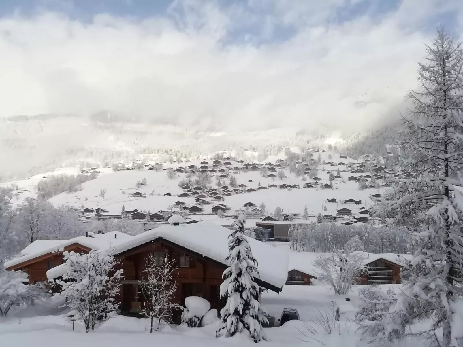 Ski-in/ Ski-out Nordostwand 4-Bett-Ferienwohnung - Draußen