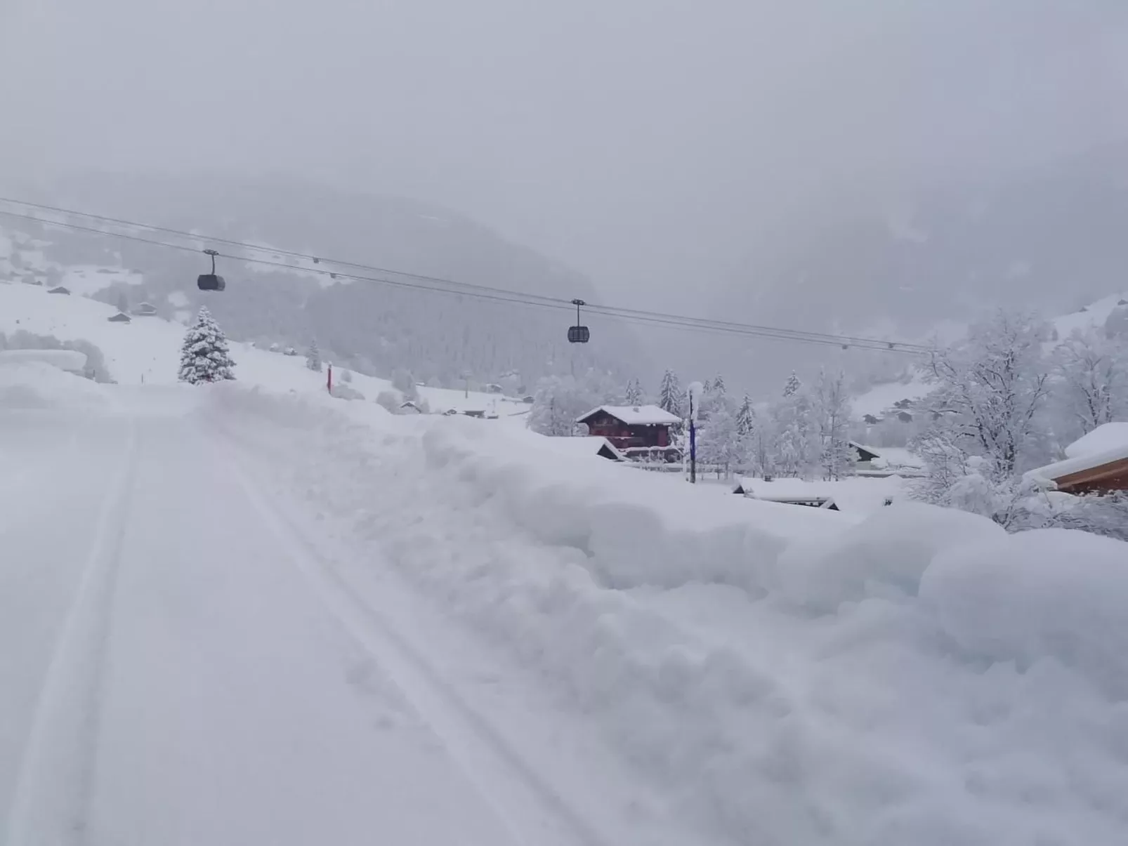 Ski-in/ Ski-out Nordostwand 4-Bett-Ferienwohnung - Draußen