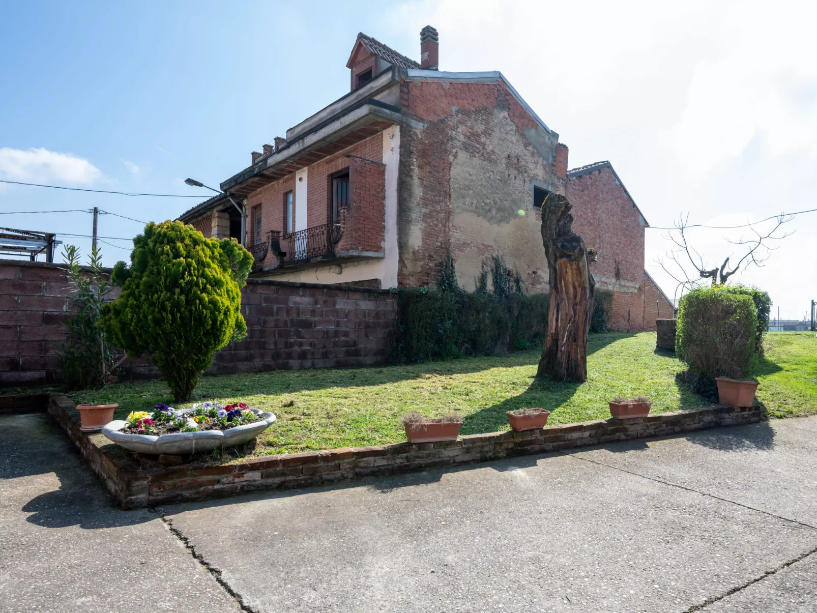 Barba Pipin - Outside