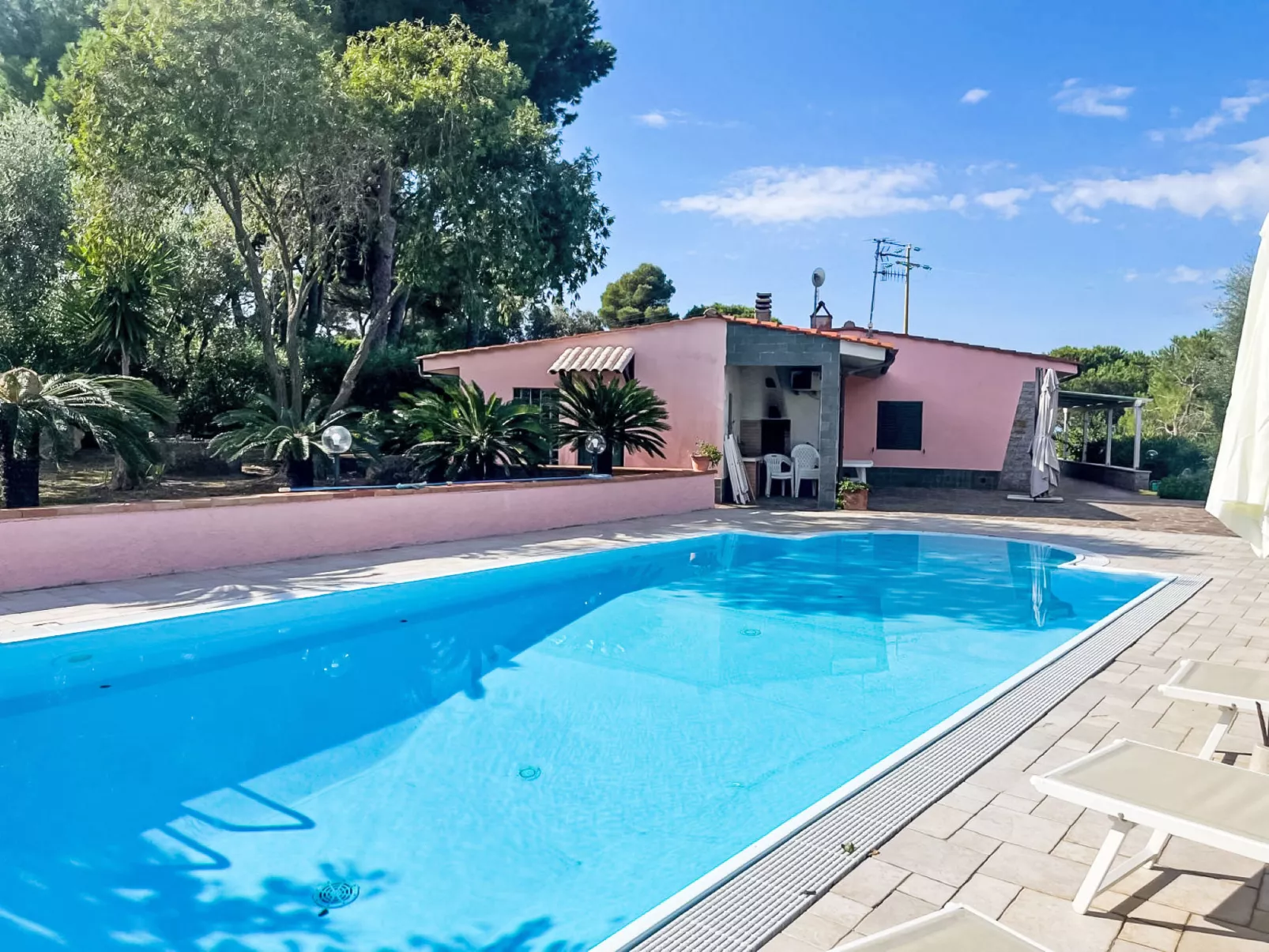 Villa Cecilia - Outside