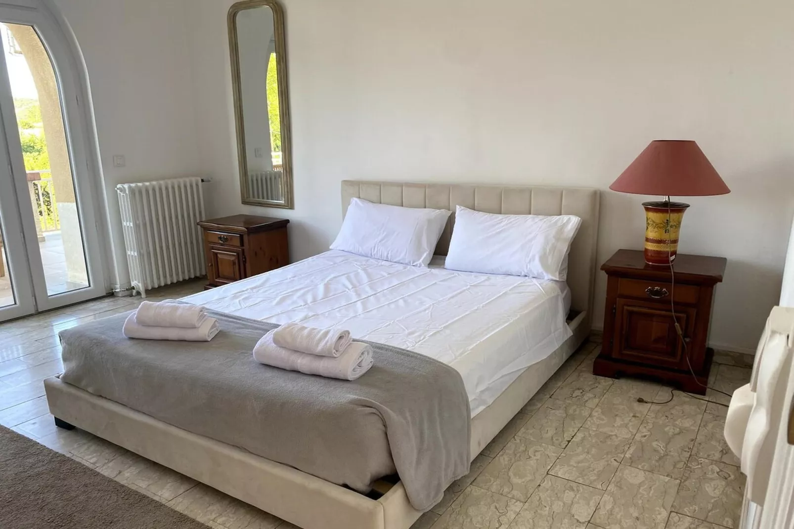 Grande Maison et piscine privée - Schlafzimmer