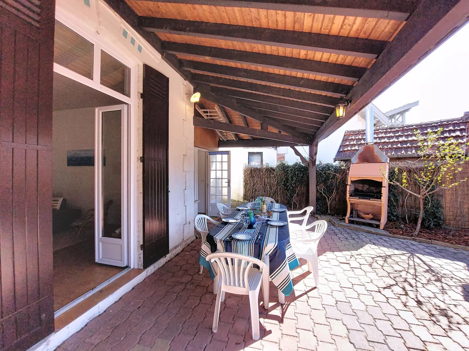 La Belle Héricart - Draußen