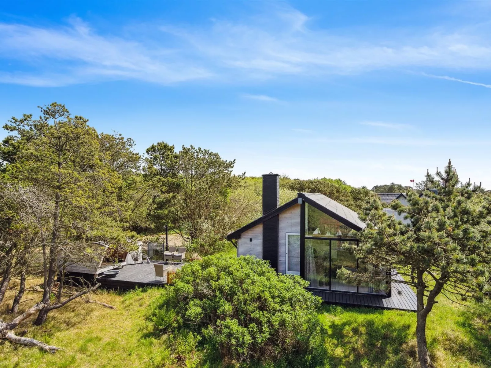 "Julie" - 1.5km from the sea