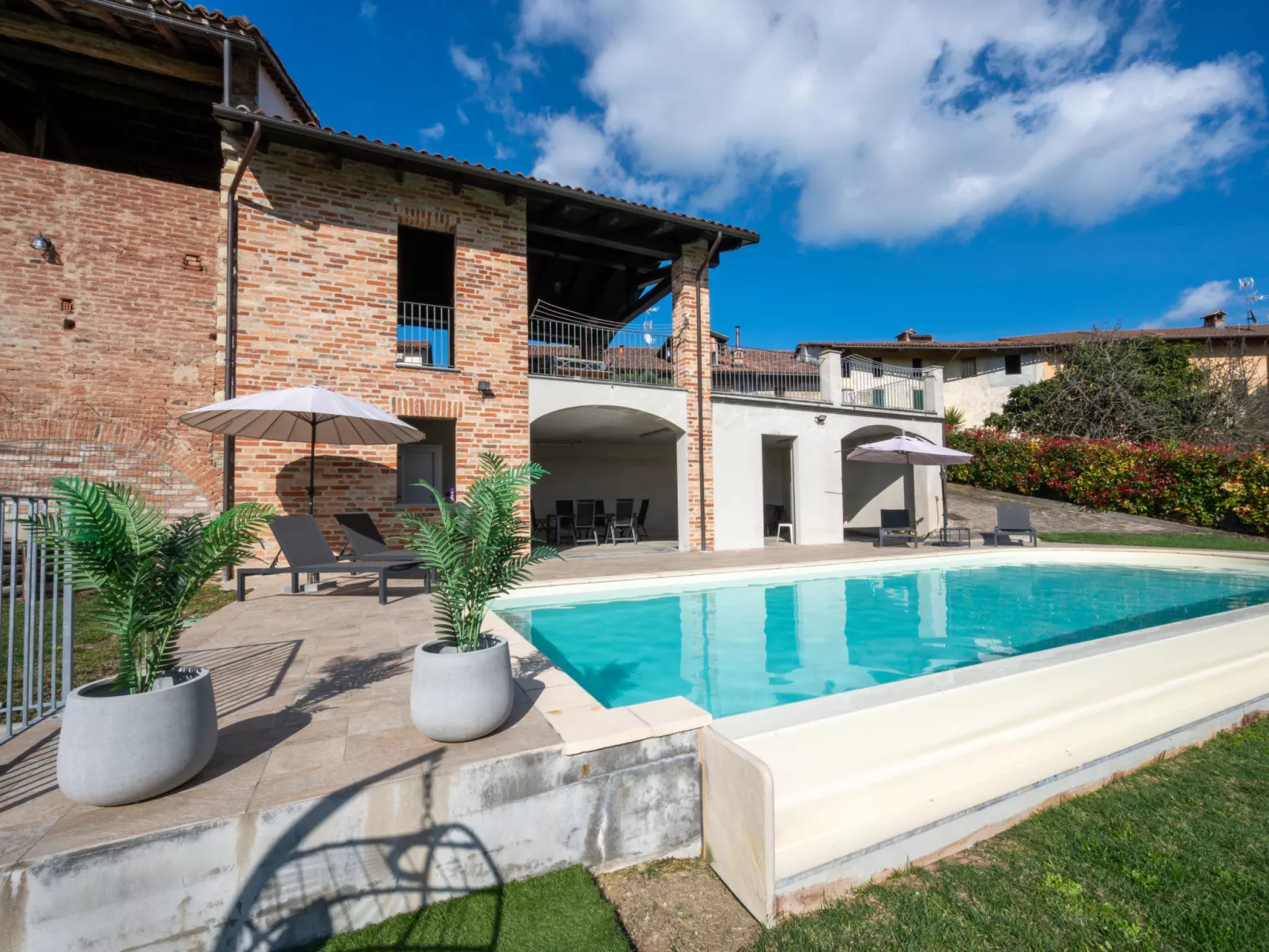 Nonna Maria del Pio - Outside