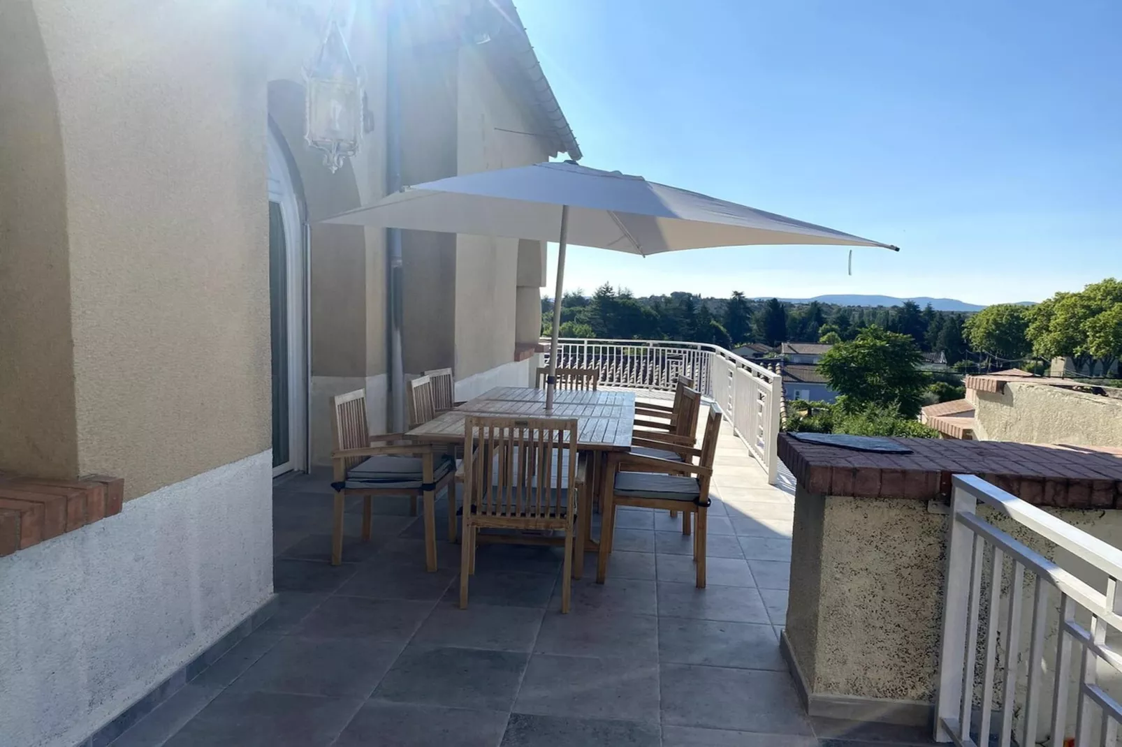 Grande Maison et piscine privée - Terrasse/Balkon