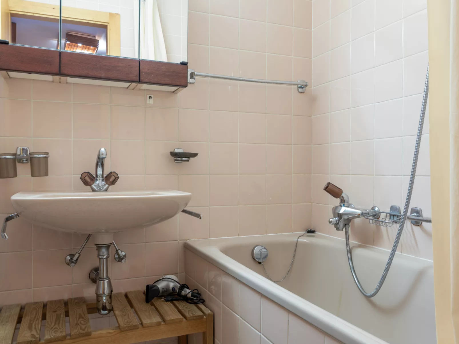 Dents Rousses H2 - Inside