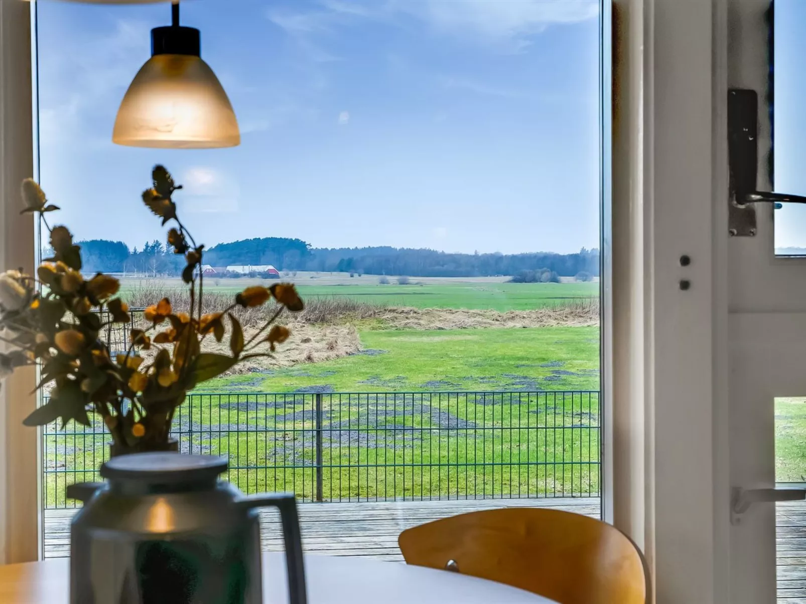 "Eveline" - 800m from the sea