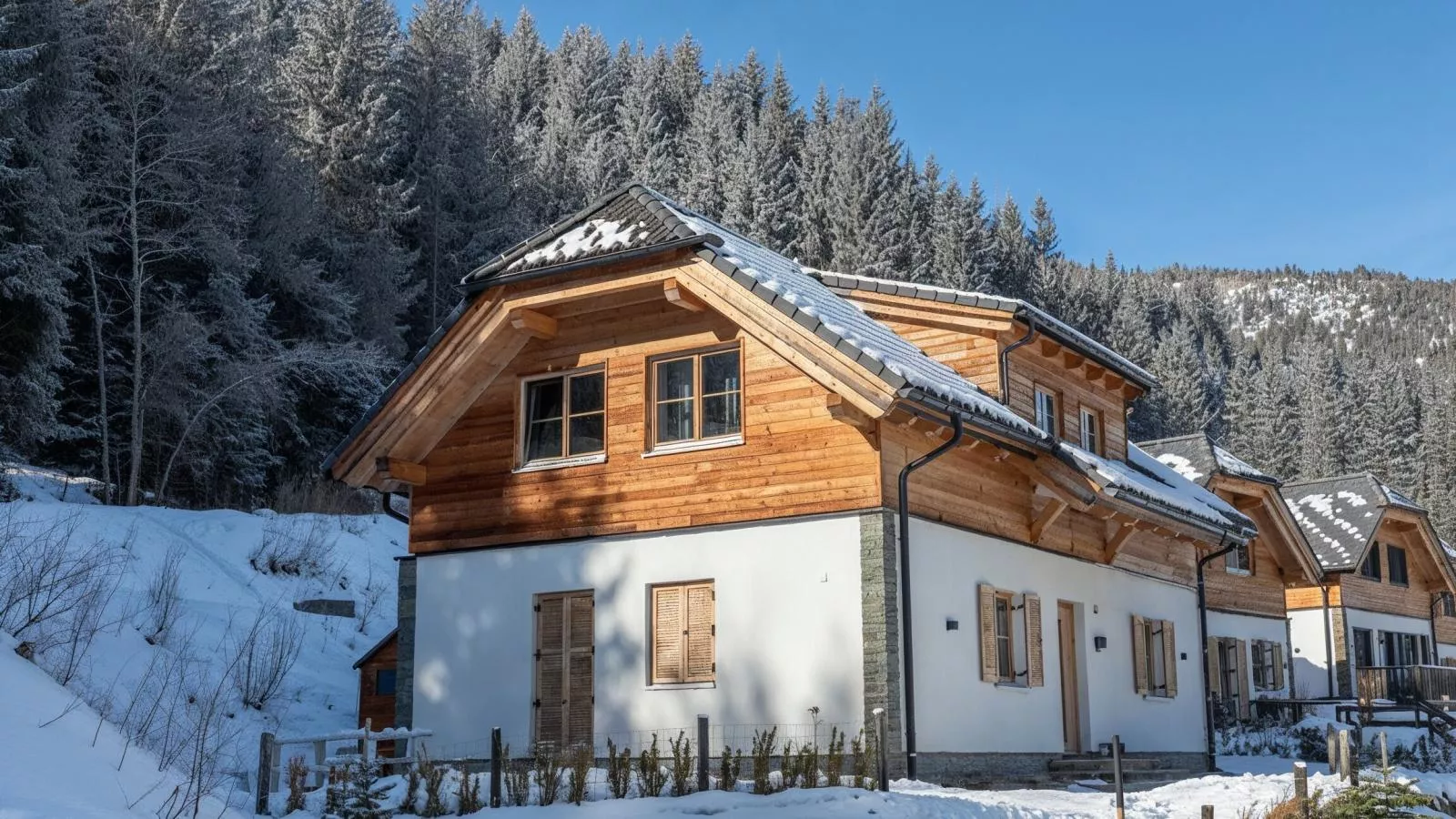 Wanderlust - Exterior in winter