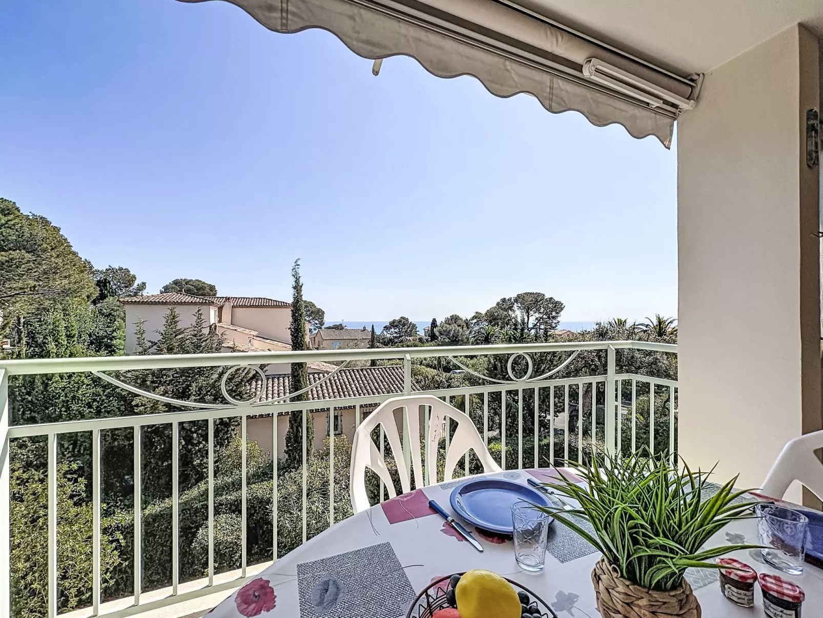 Les Calanques du Parc - Draußen