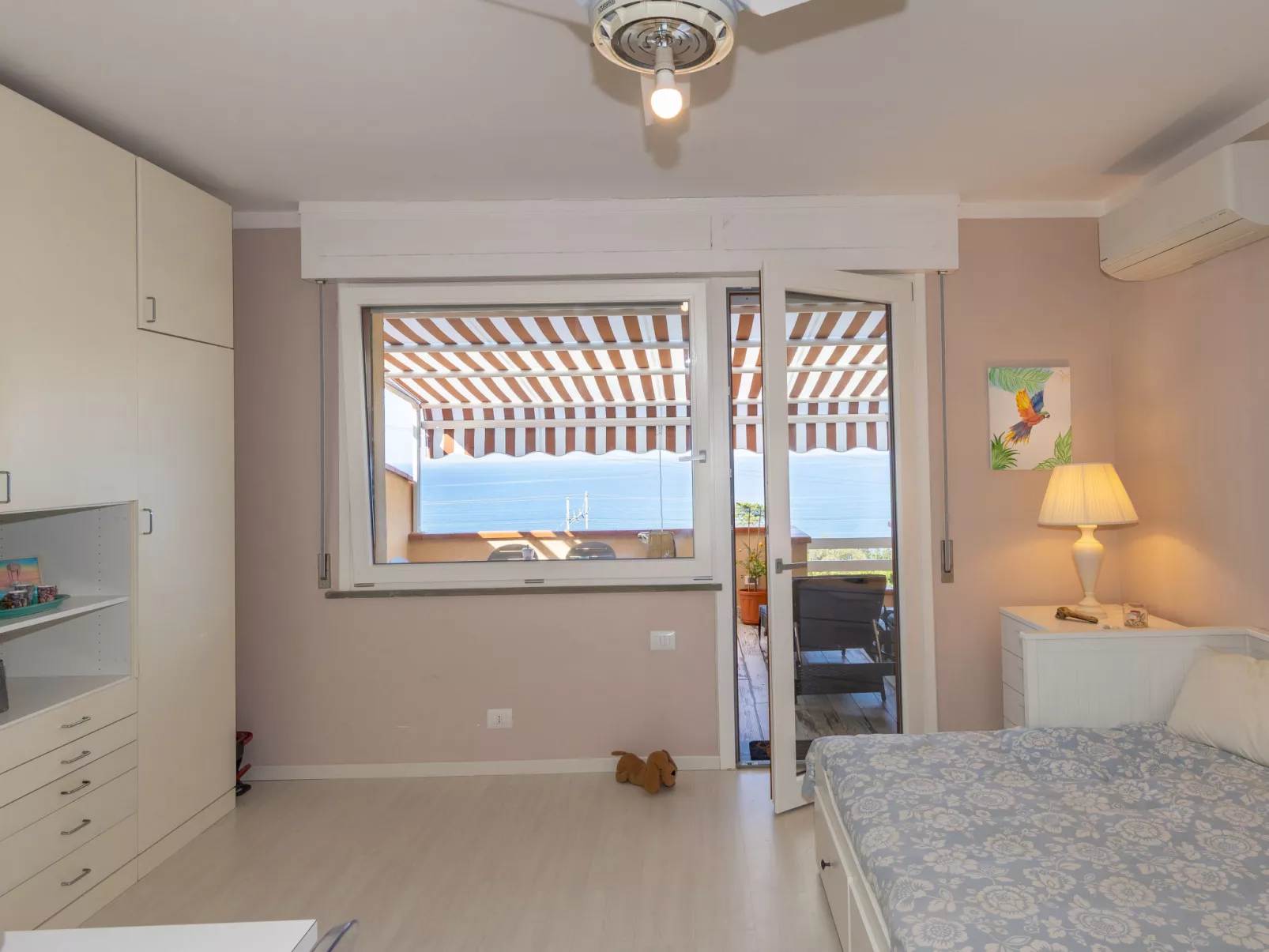 Rosa di sera - Drinnen