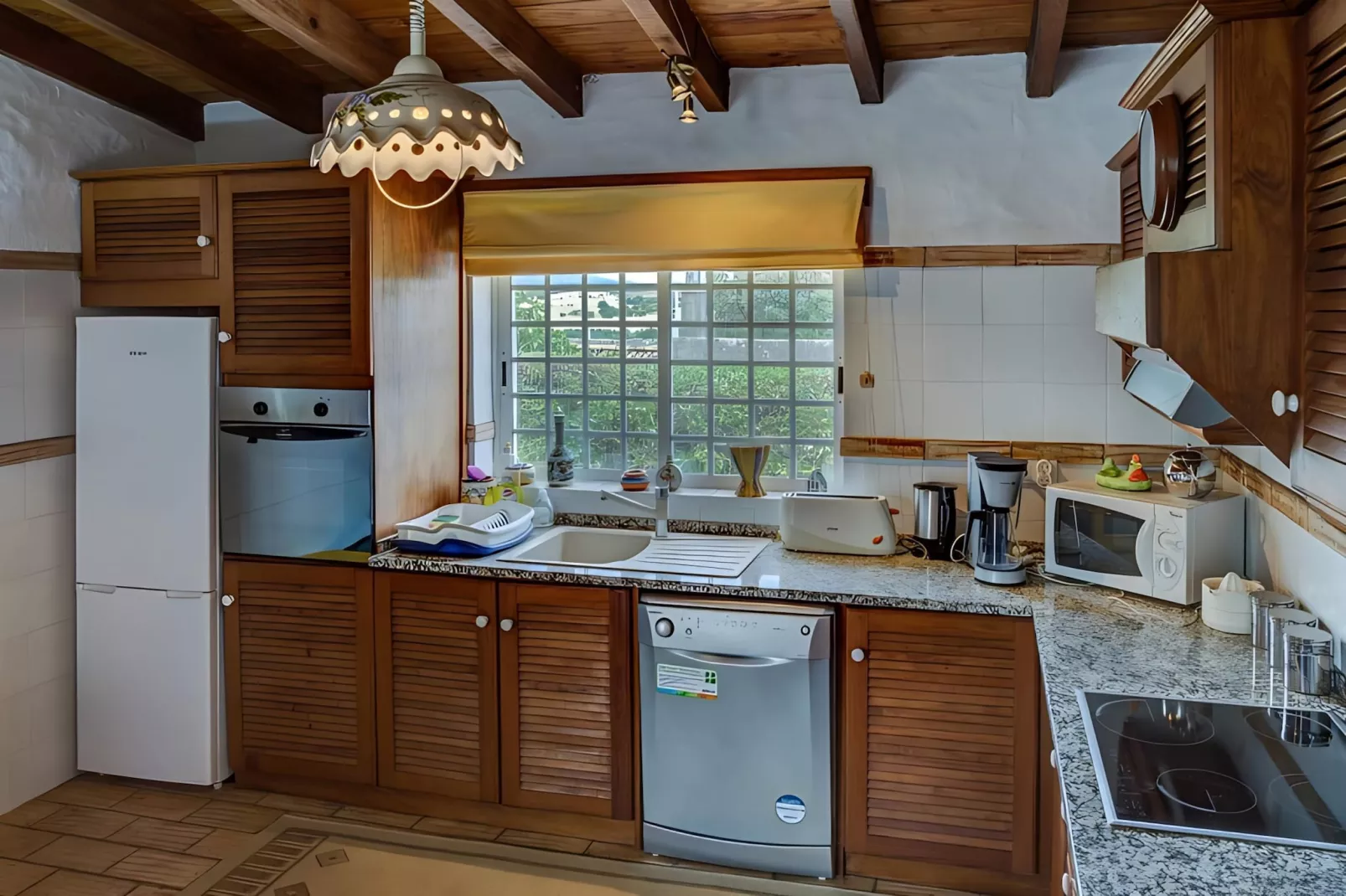 Papoula Apartment in Quinta Velha by GT House