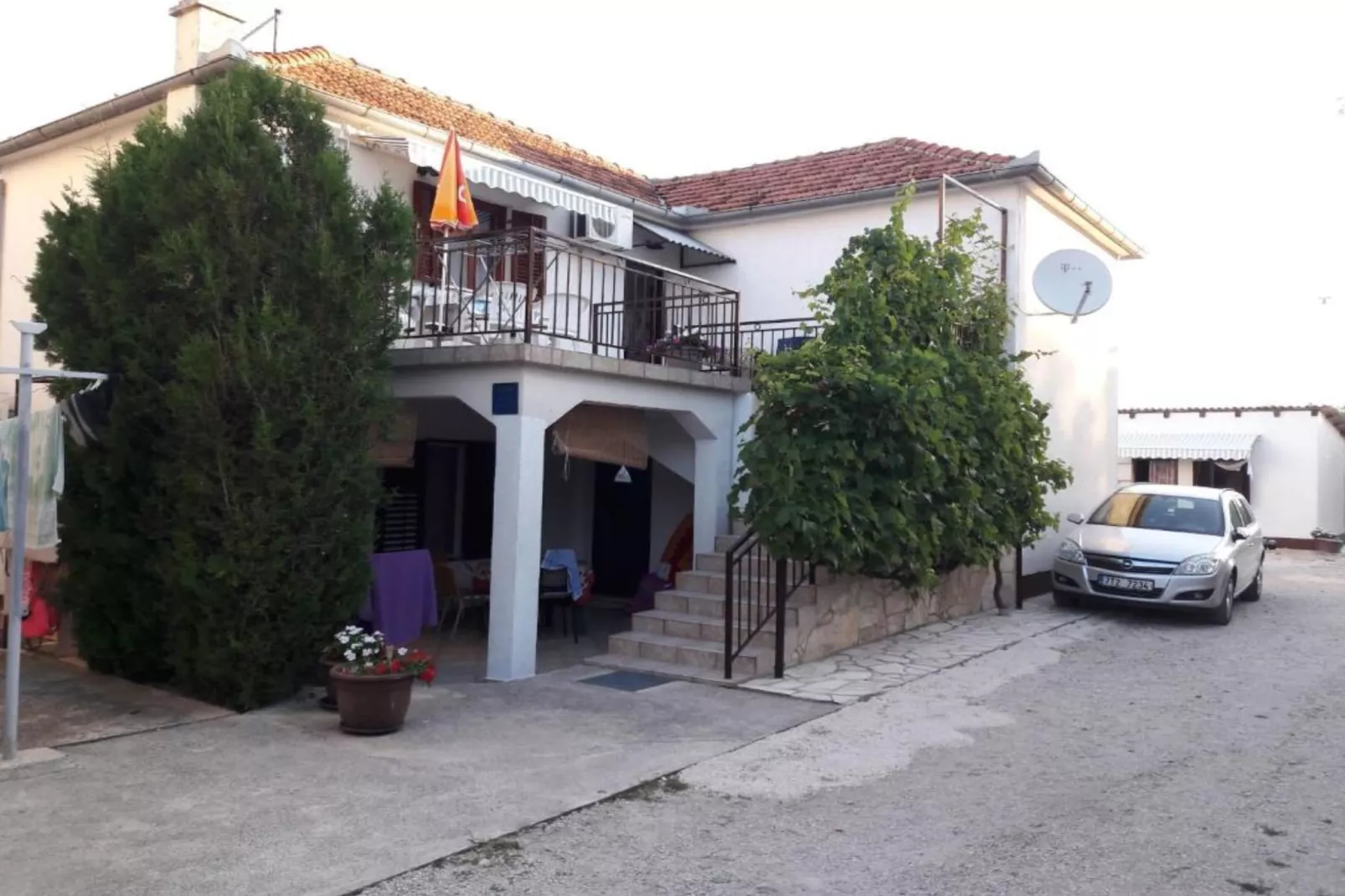 Charming Apartments Dokoza Drage - Two Bedroom Apartment (ground floor) - Im Freien