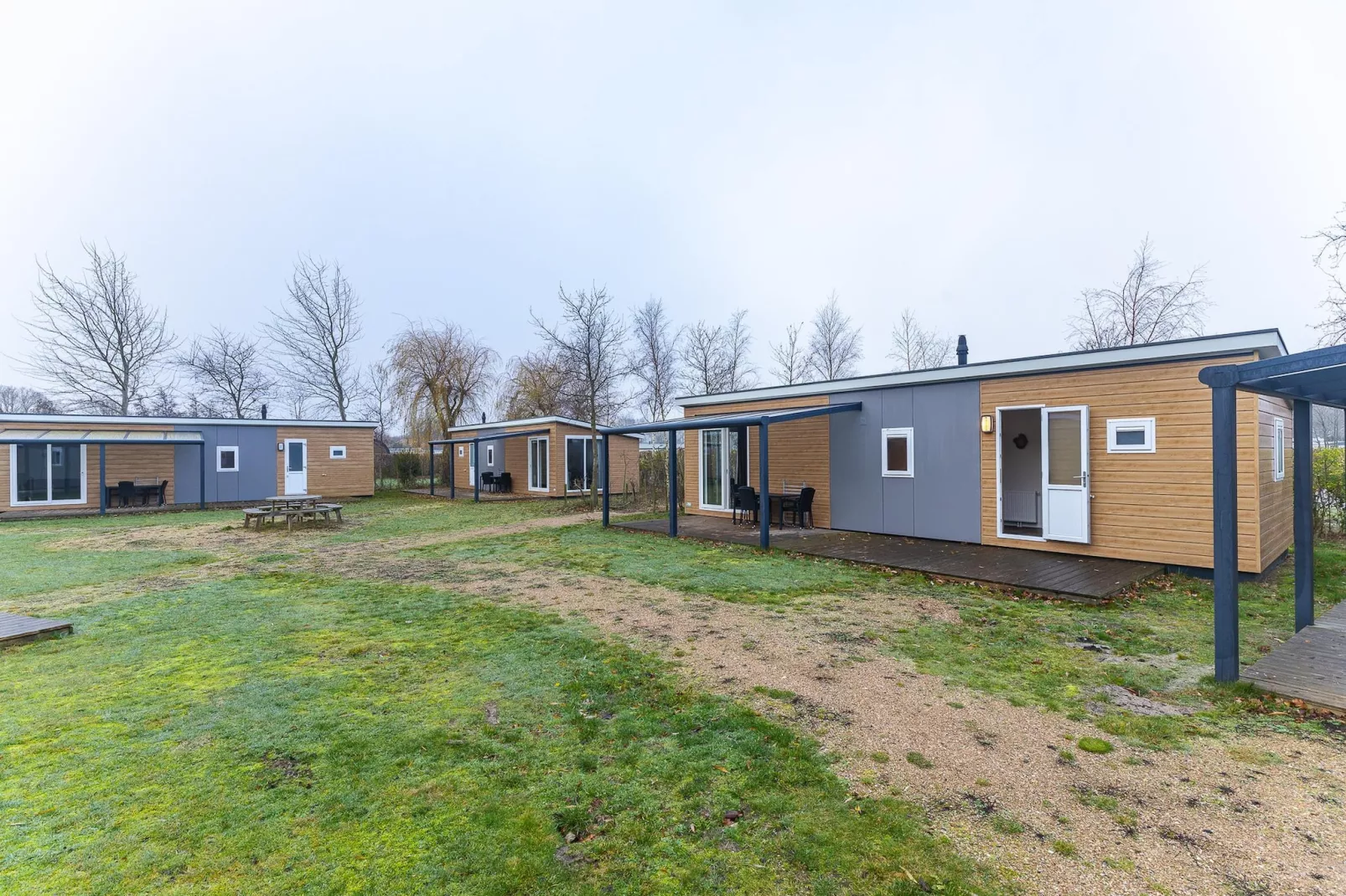 Duinhoeve Chalet Zeeland (huisdier toegestaan) - Exterior in summer