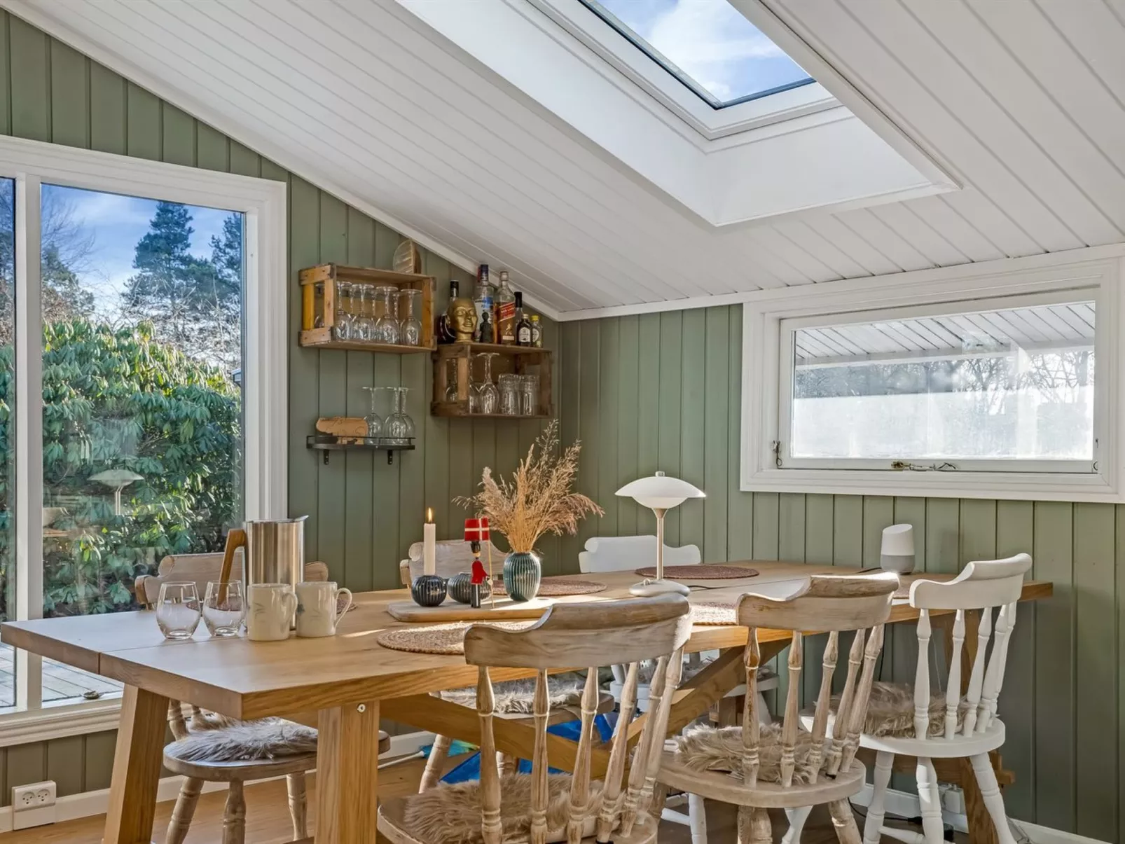 "Bedrija" -  from the sea - Inside