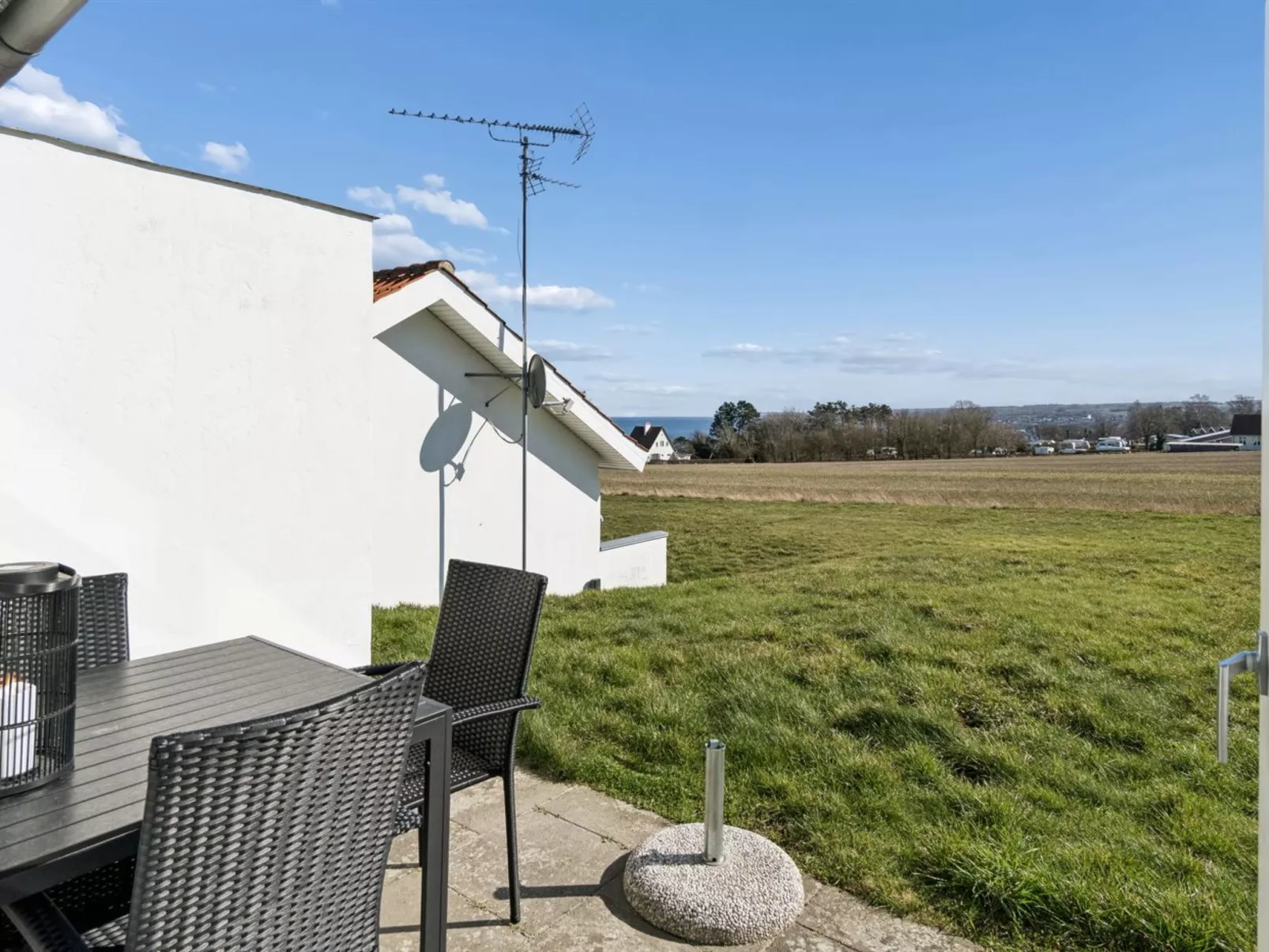 "Roger" - 400m from the sea - Outside