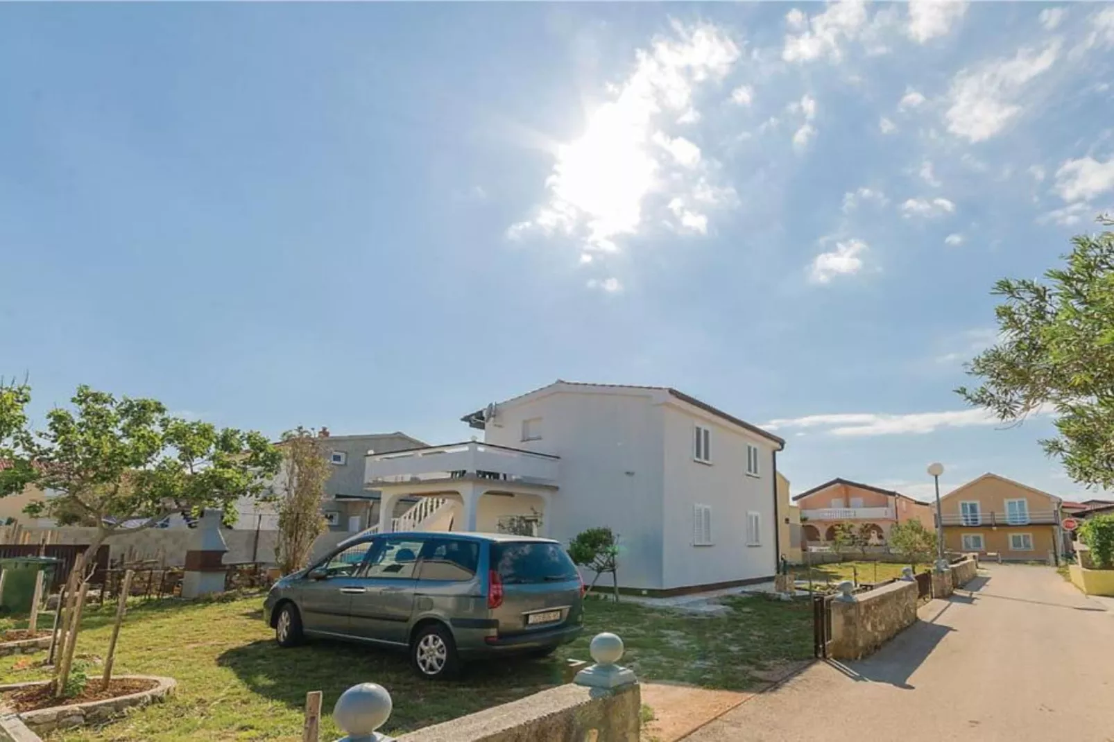 Charming Apartments Dokoza Vir - Two Bedroom Apartment in Ground Floor - Im Freien
